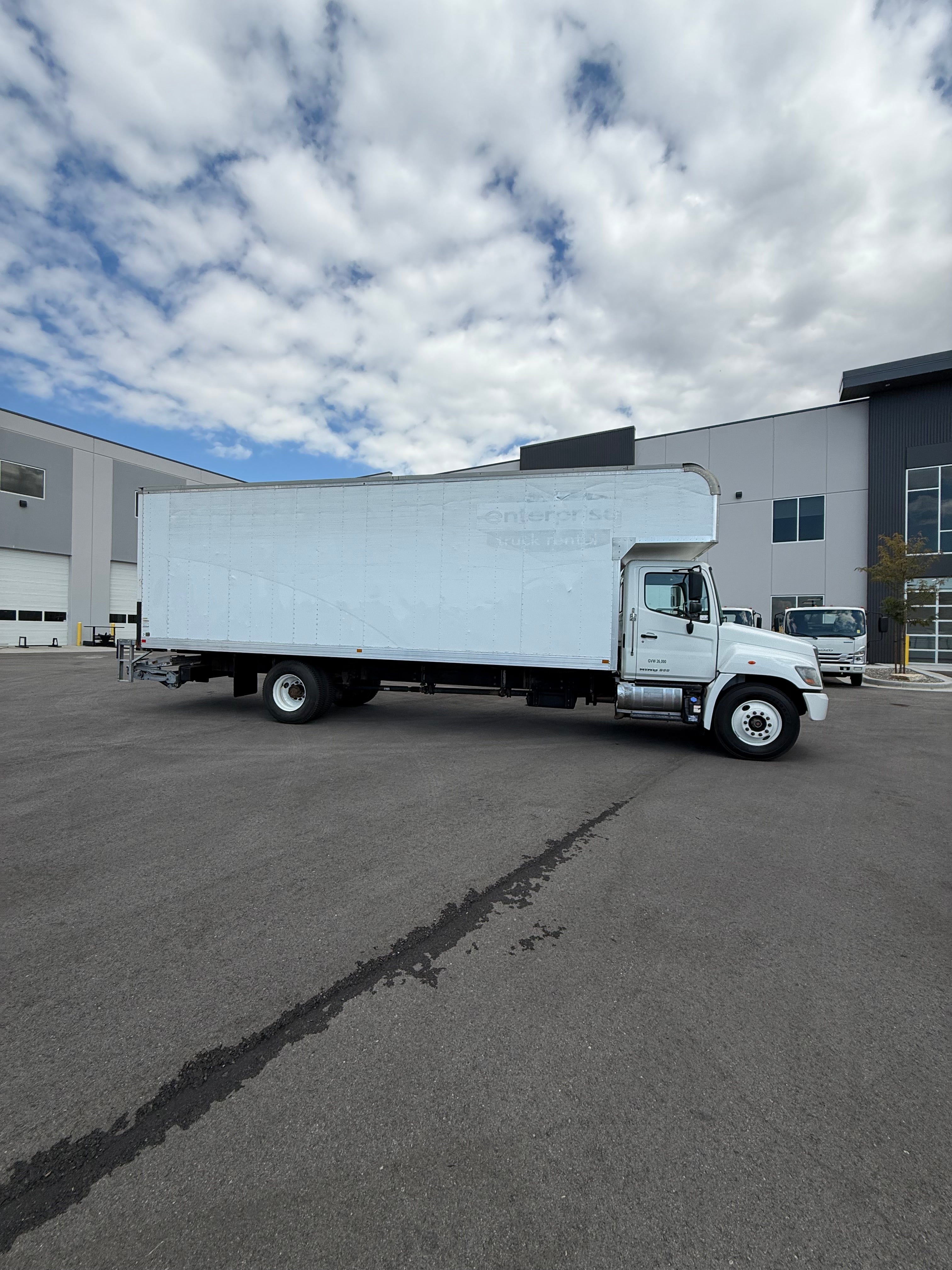USED 2020 HINO 268A 26,000 GVW 26' BOX TRUCK