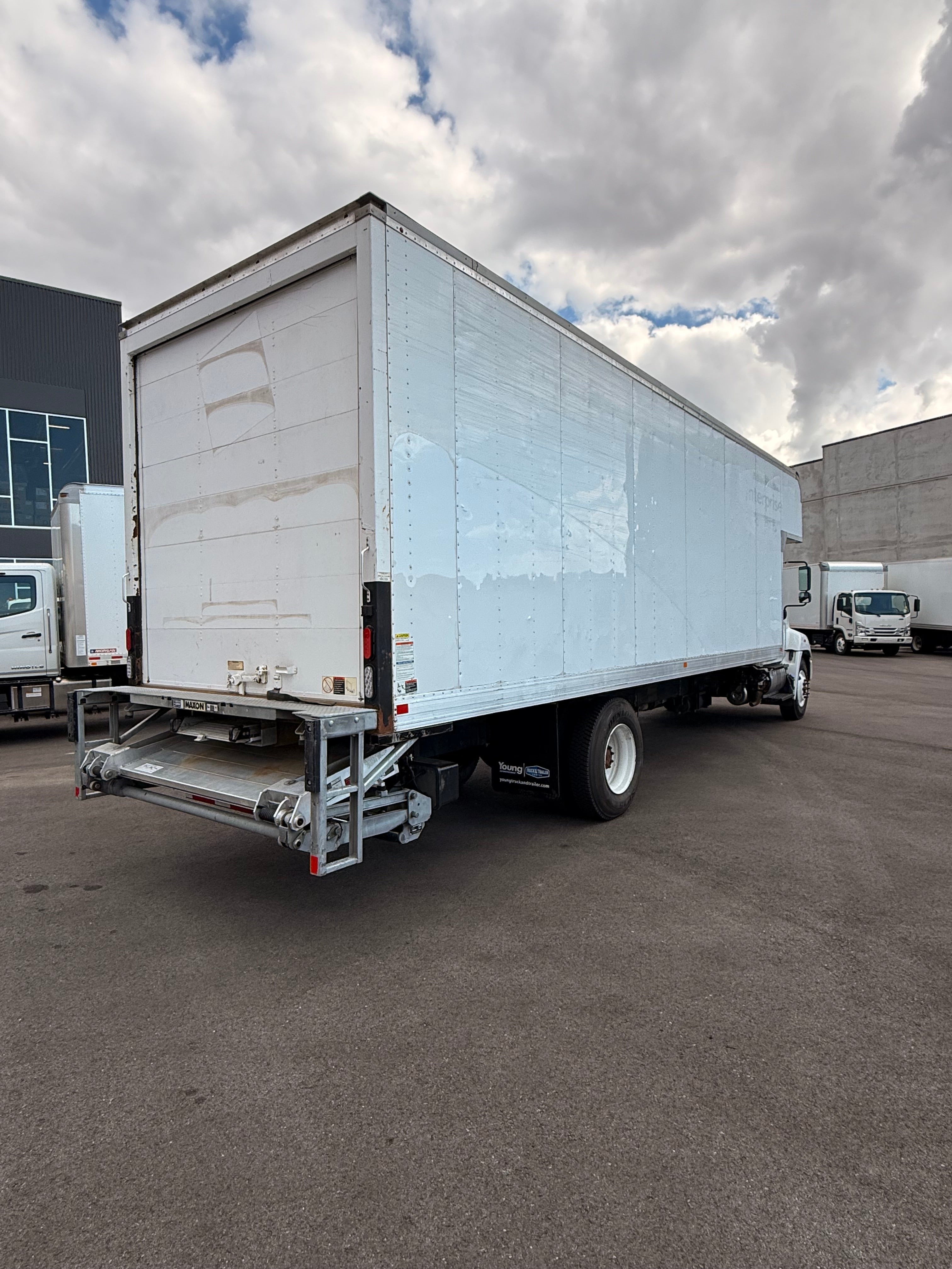 USED 2020 HINO 268A 26,000 GVW 26' BOX TRUCK