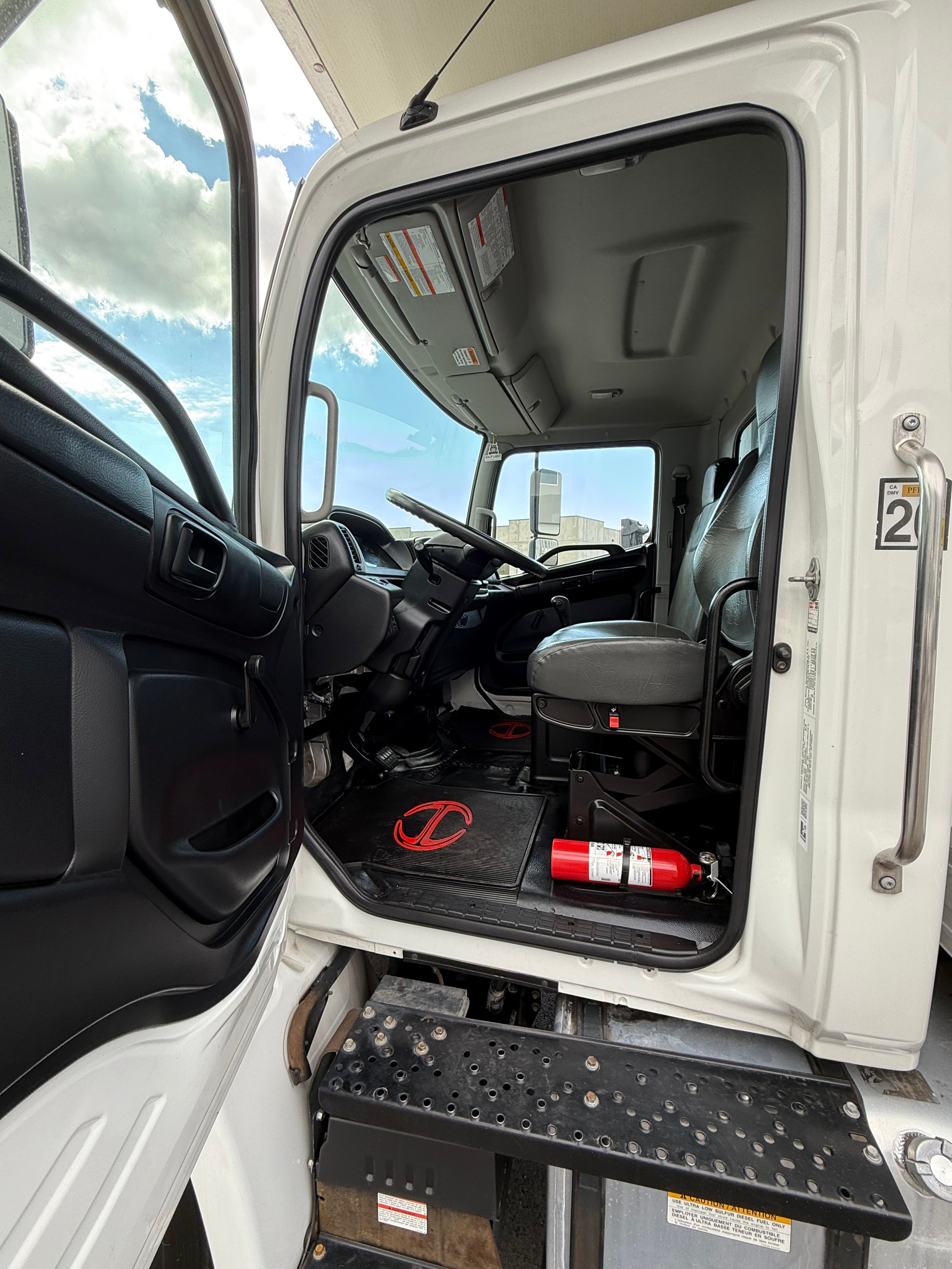 USED 2020 HINO 268A 26,000 GVW 26' BOX TRUCK