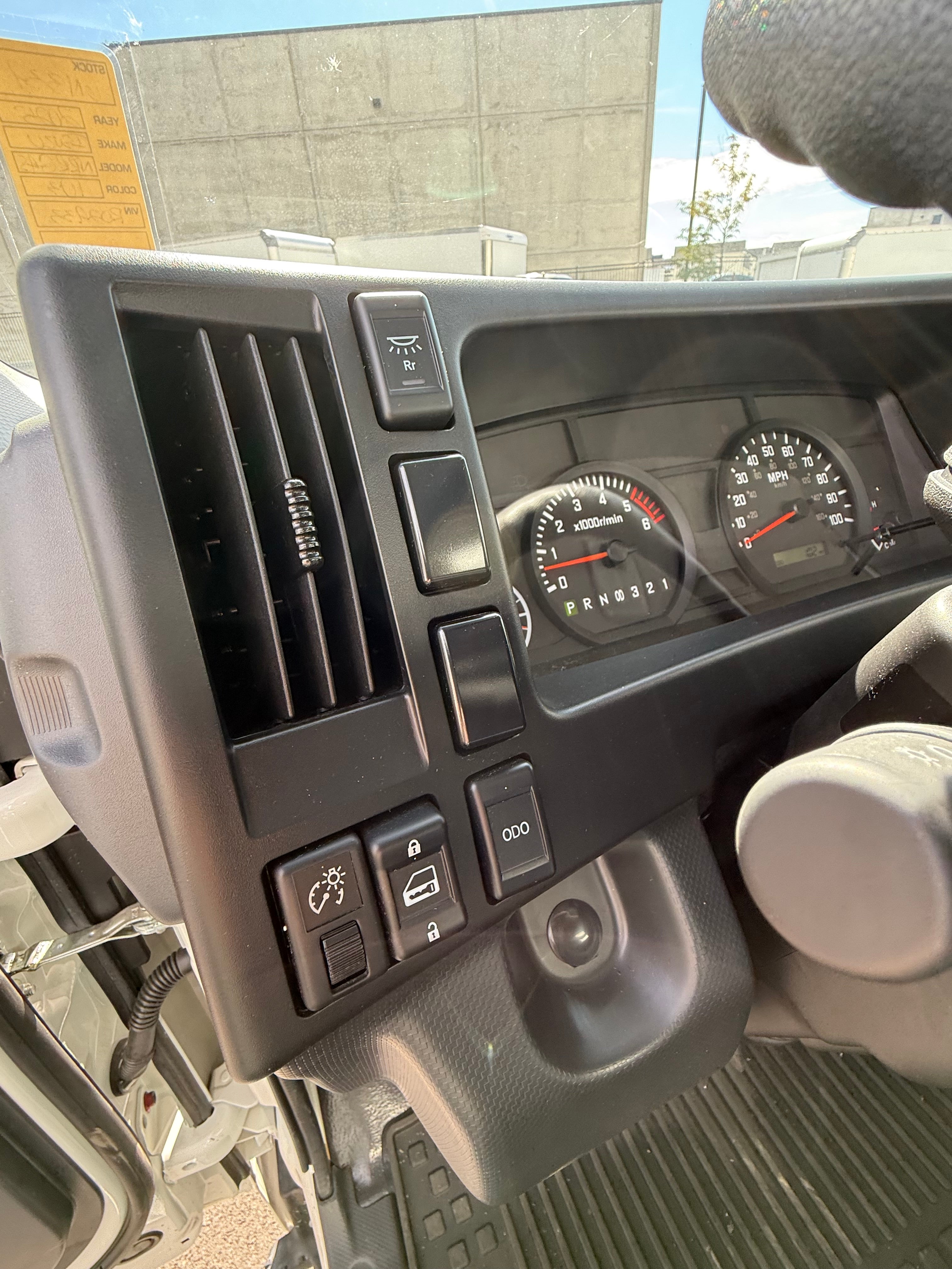 New 2025 Isuzu NRR Gas 16' Box Truck With Al Liftgate