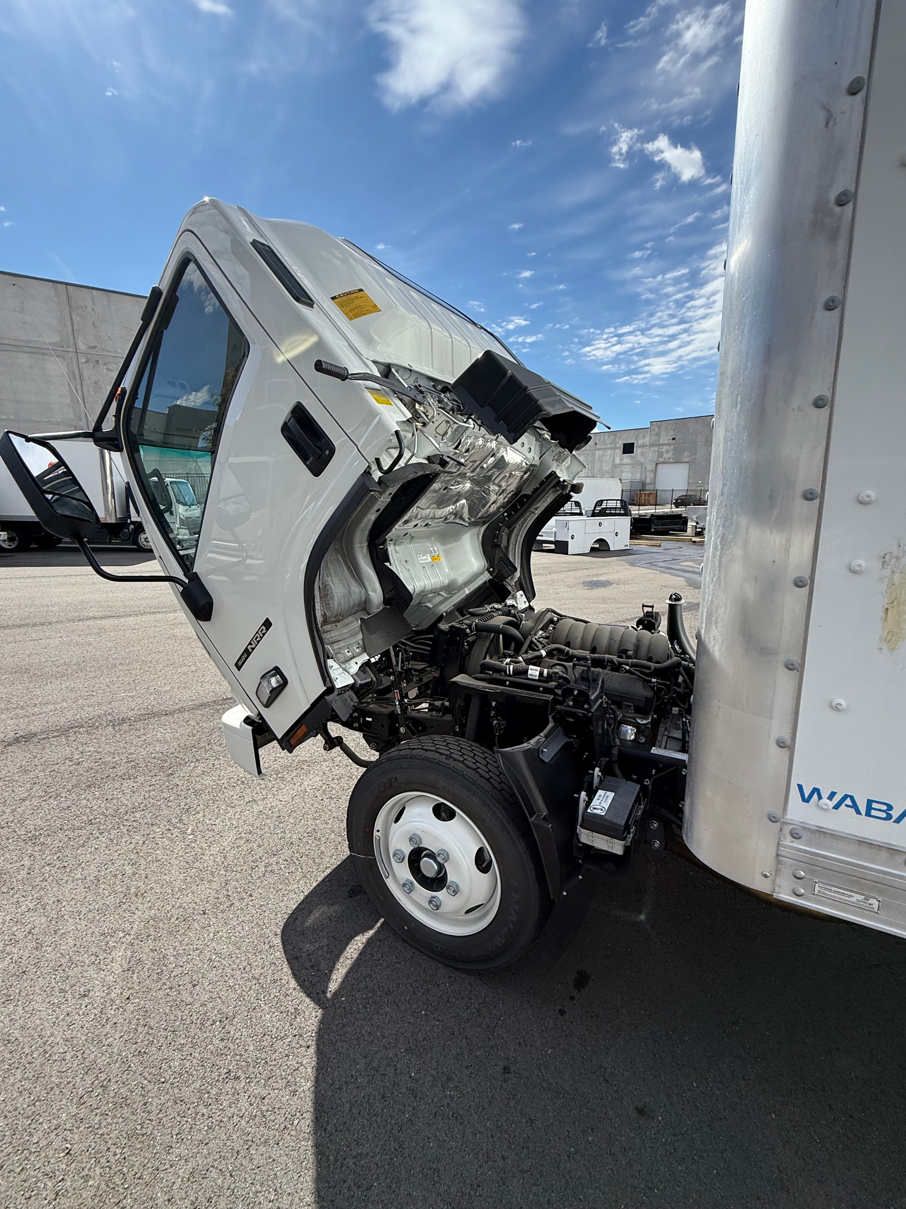 New 2025 Isuzu NRR Gas 16' Box Truck With Al Liftgate