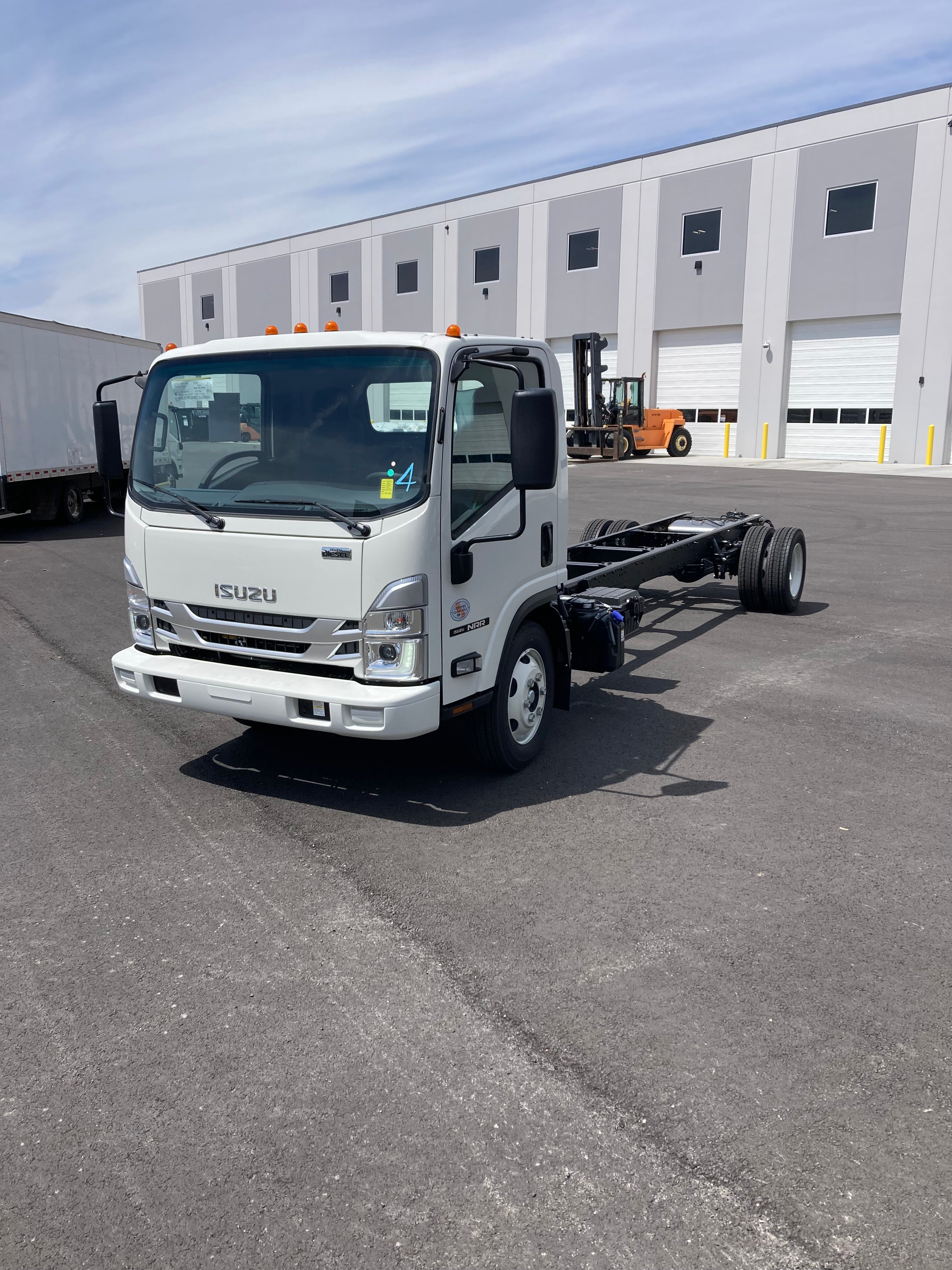 2024 ISUZU NRR DIESEL CAB AND CHASSIS