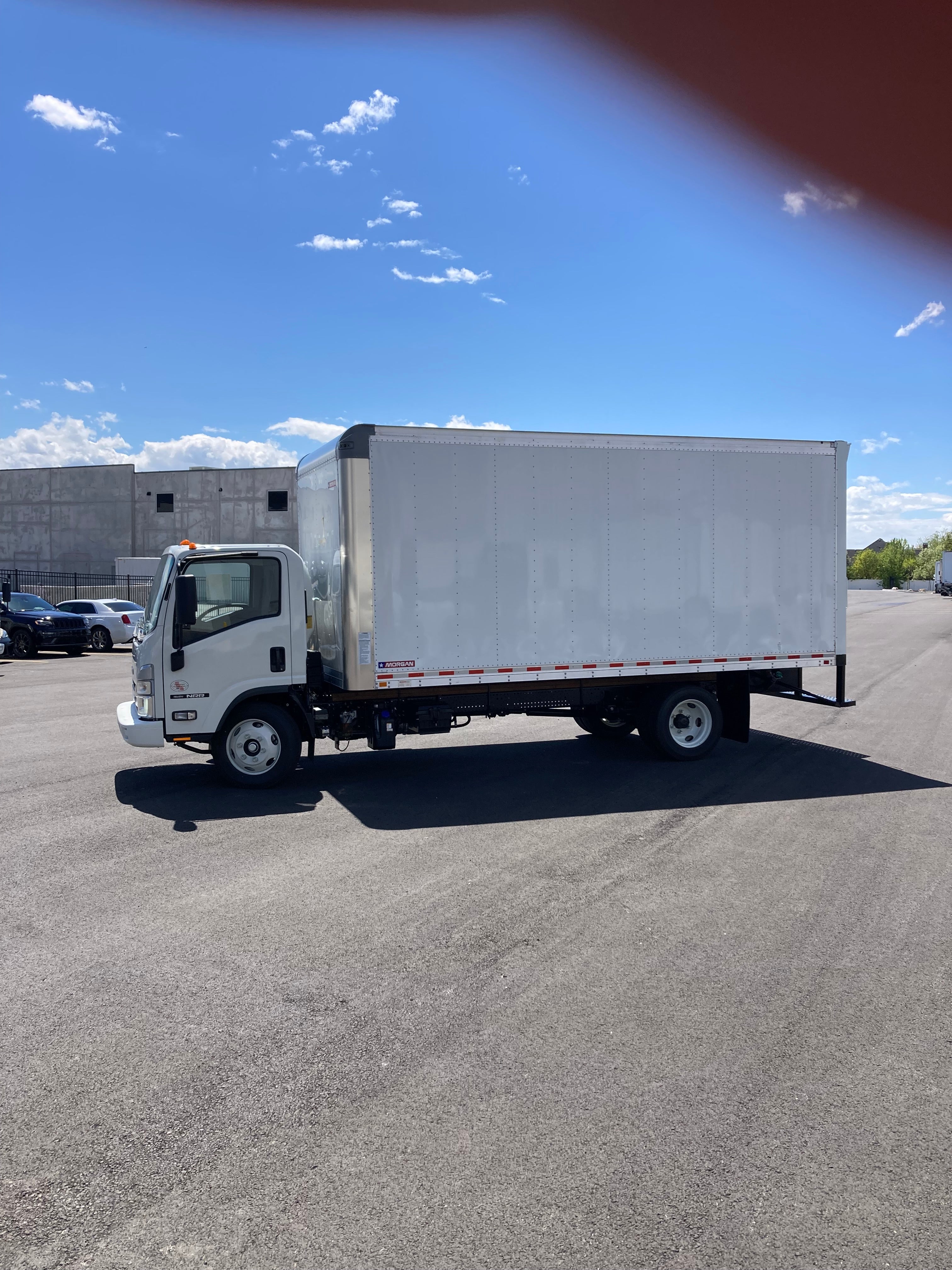 NEW 2024 ISUZU NRR DIESEL 18' BOX TRUCK