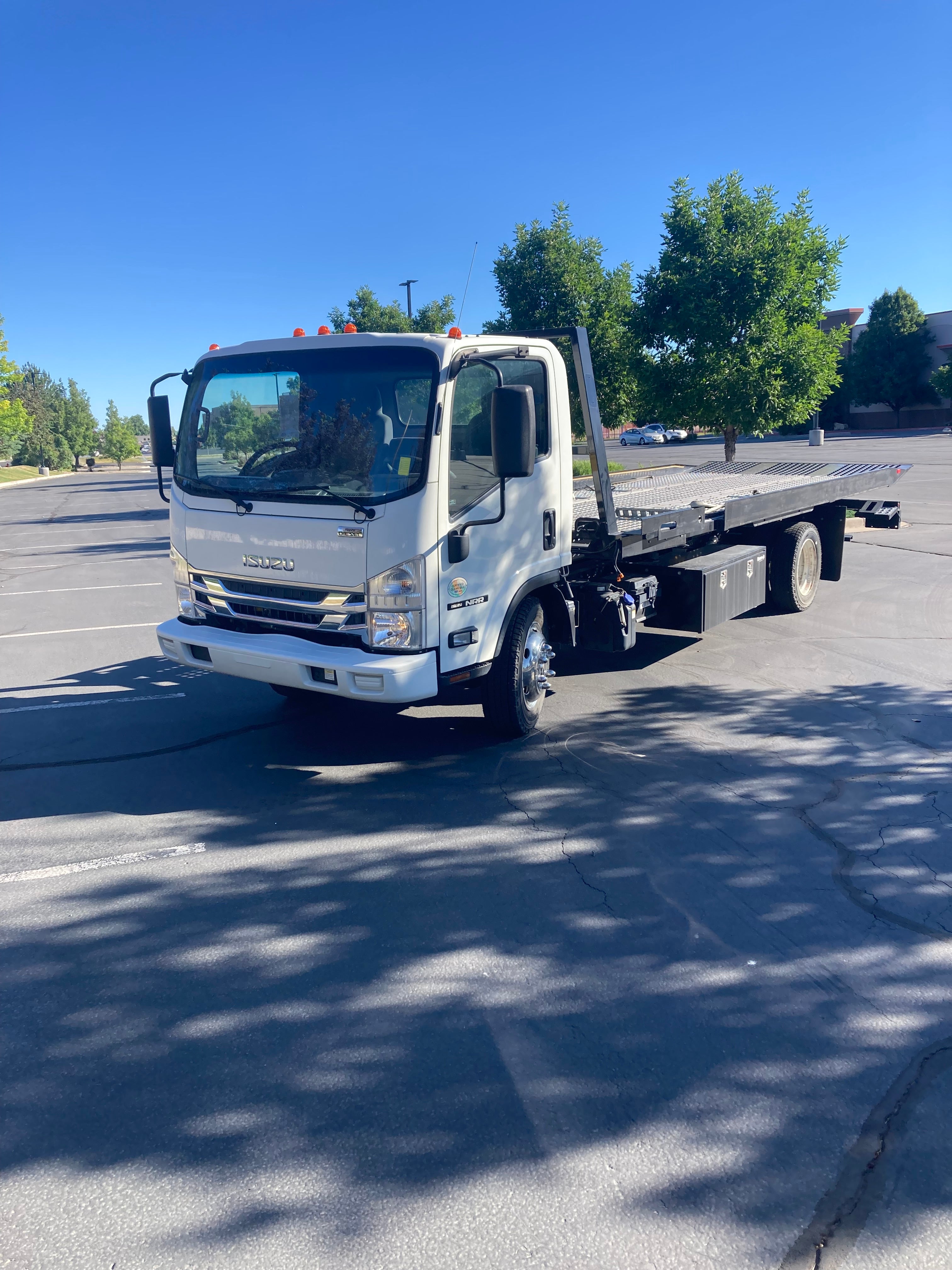 Used 2021 Isuzu NRR 22' Rollback Tow Truck