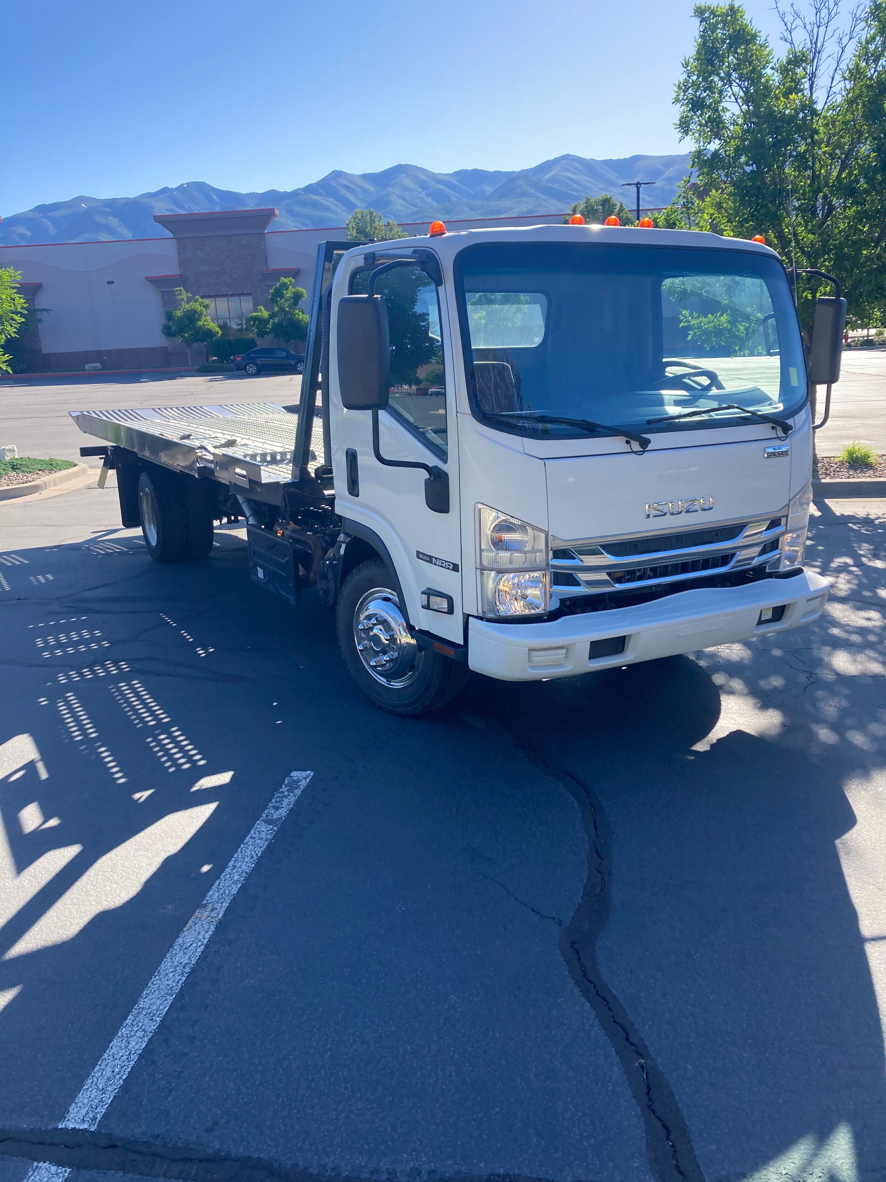 Used 2021 Isuzu NRR 22' Rollback Tow Truck