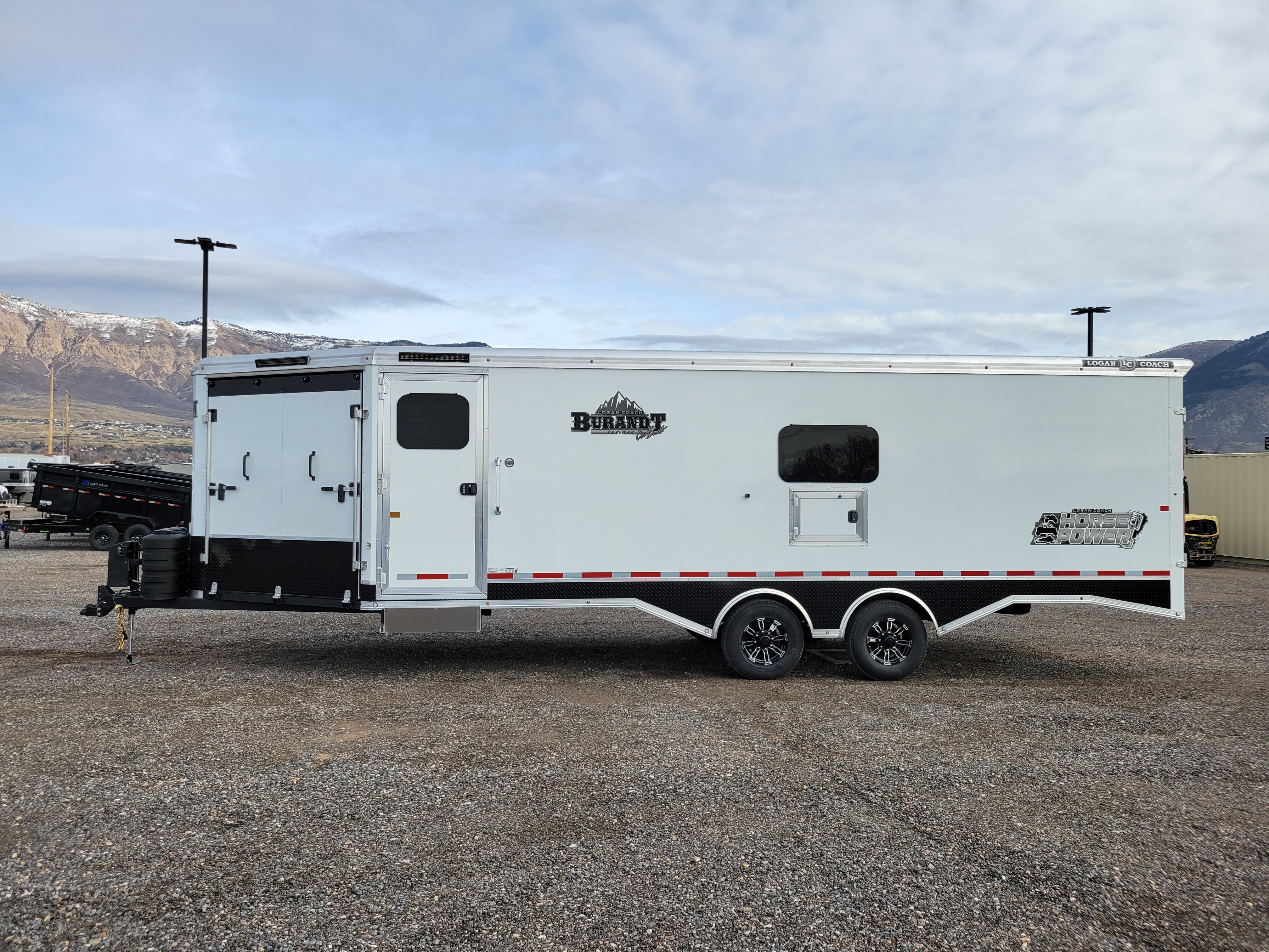 Logan Coach 31' BP Trailer