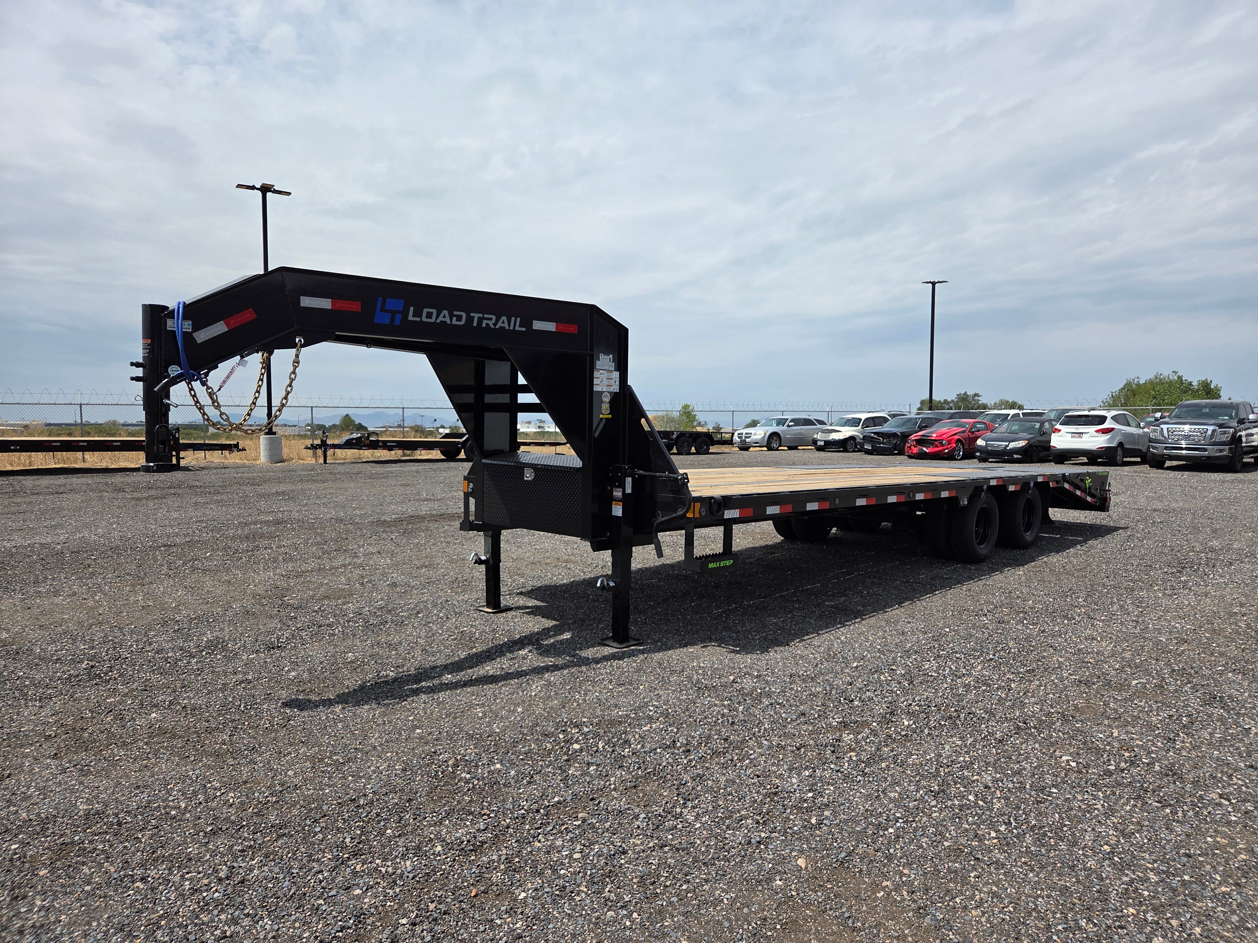 Loadtrail 28' Low-Pro Gooseneck