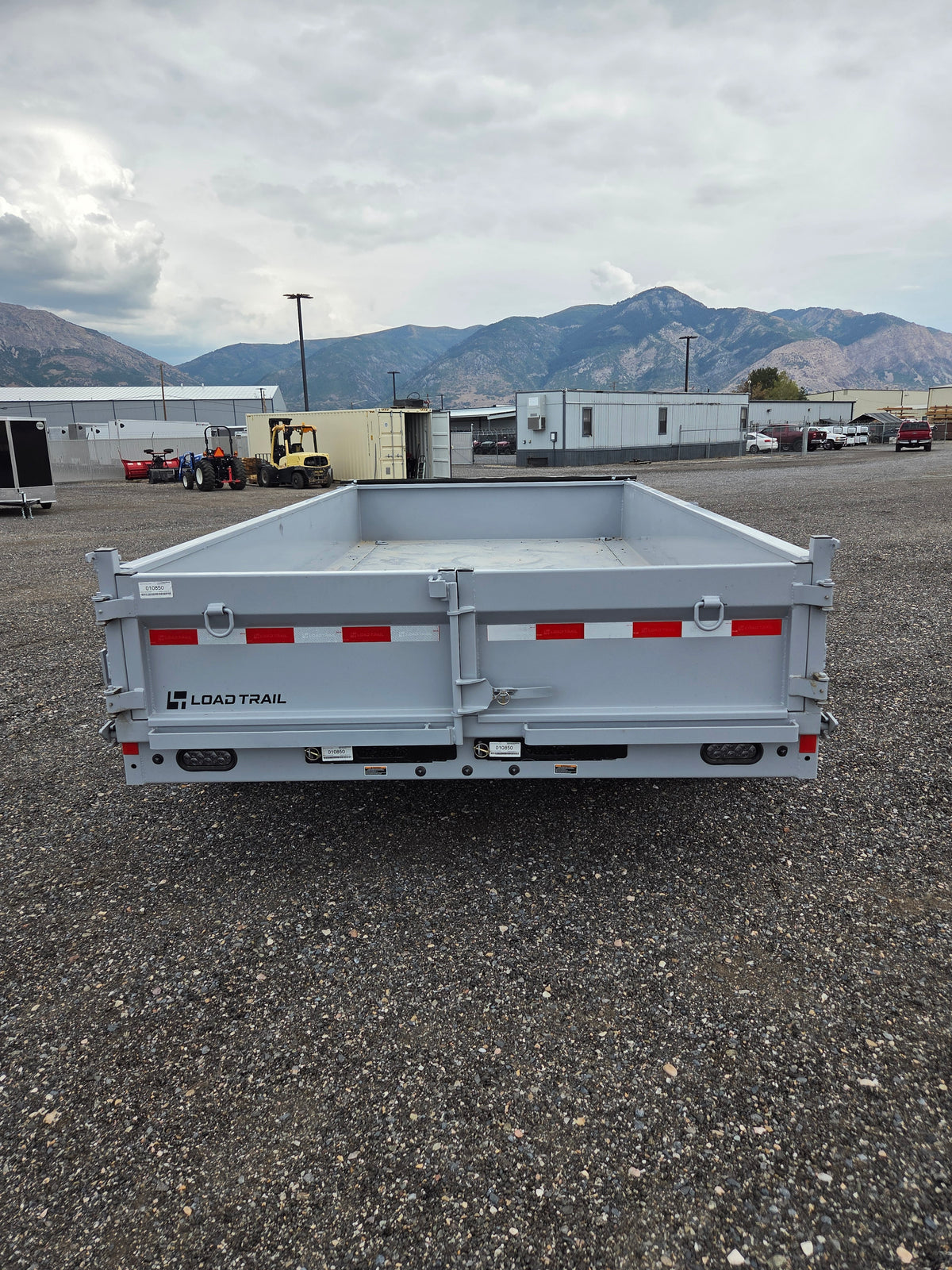 Loadtrail Dump Trailer 16'