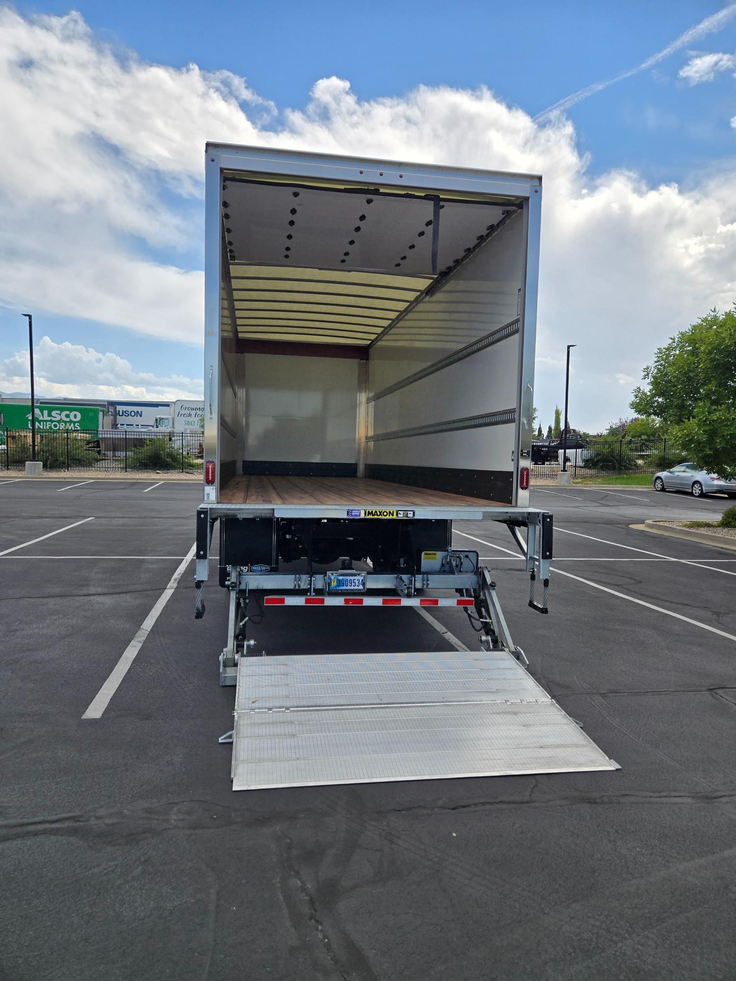 2026 HINO 26' Box Truck Demo