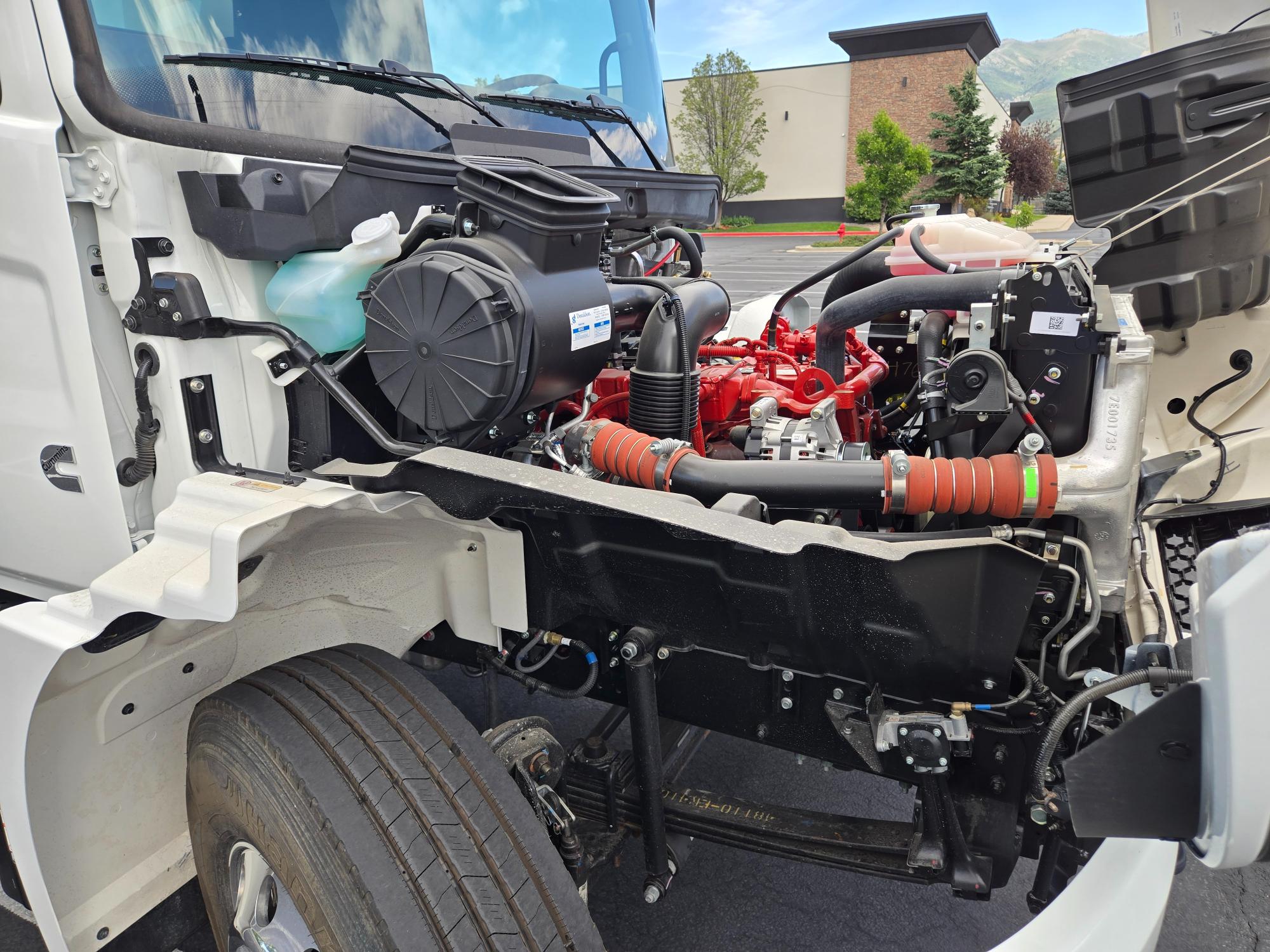 2026 HINO 26' Box Truck Demo