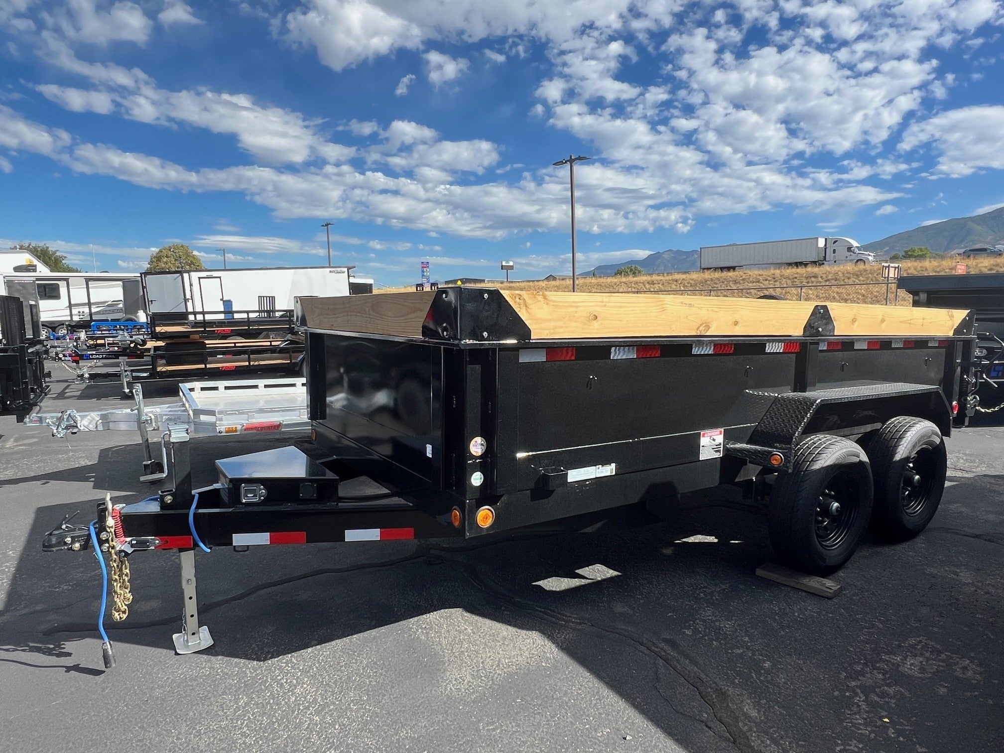 2024 Load Trail 14' Dump Trailer