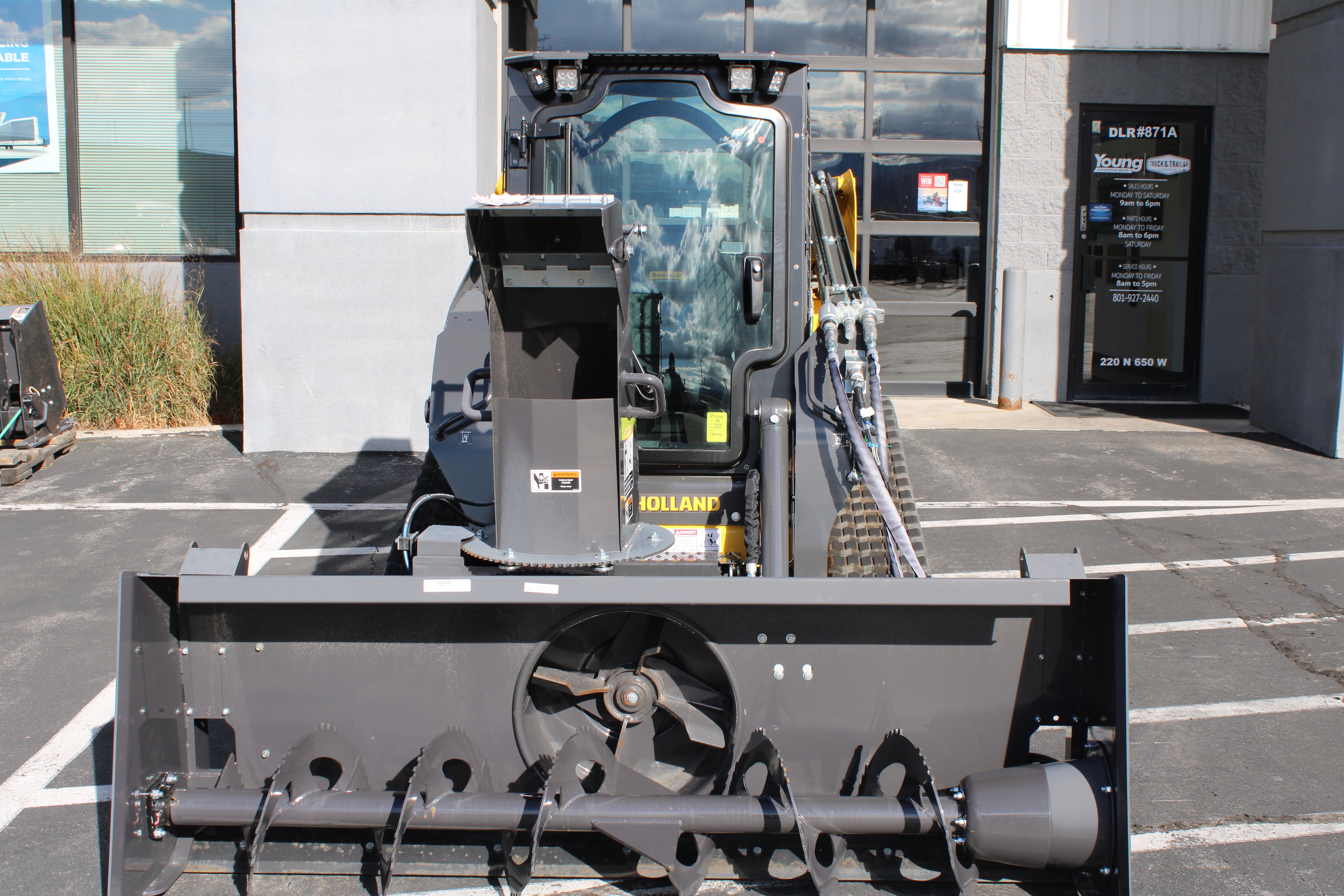 New Holland C327 Skid Steer