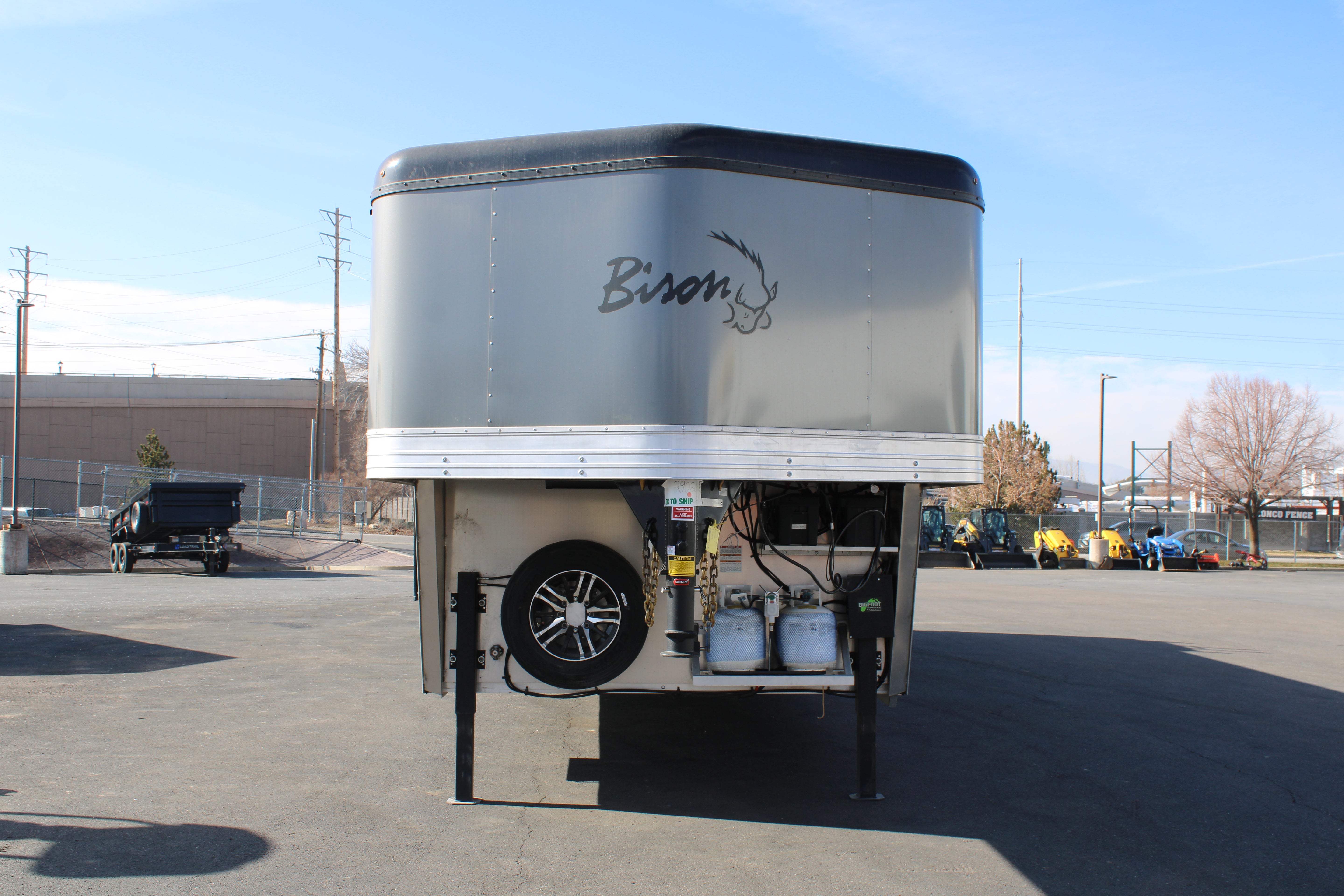 Bison 29' Horse Trailer W/ Living Quarters