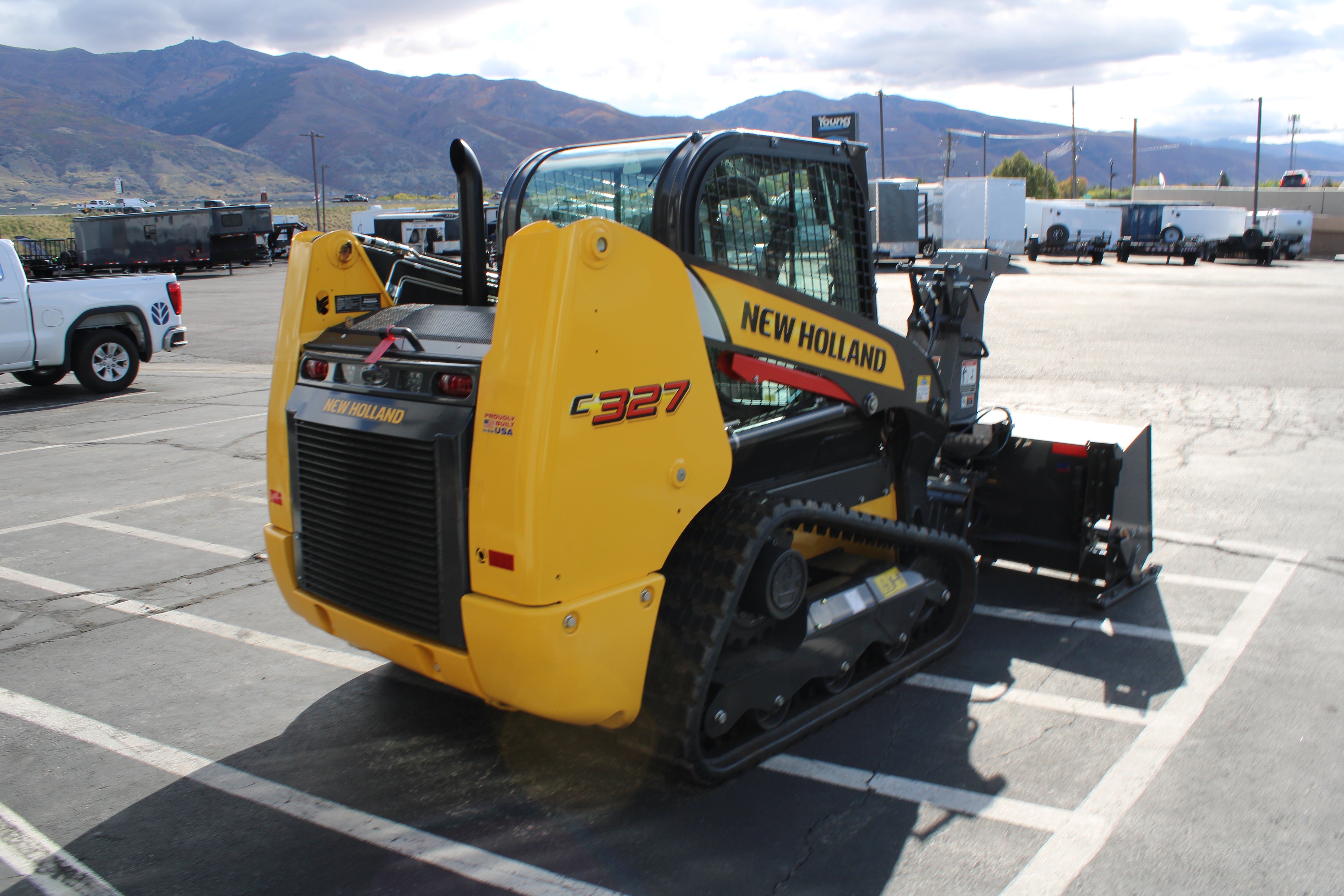 New Holland C327 Skid Steer