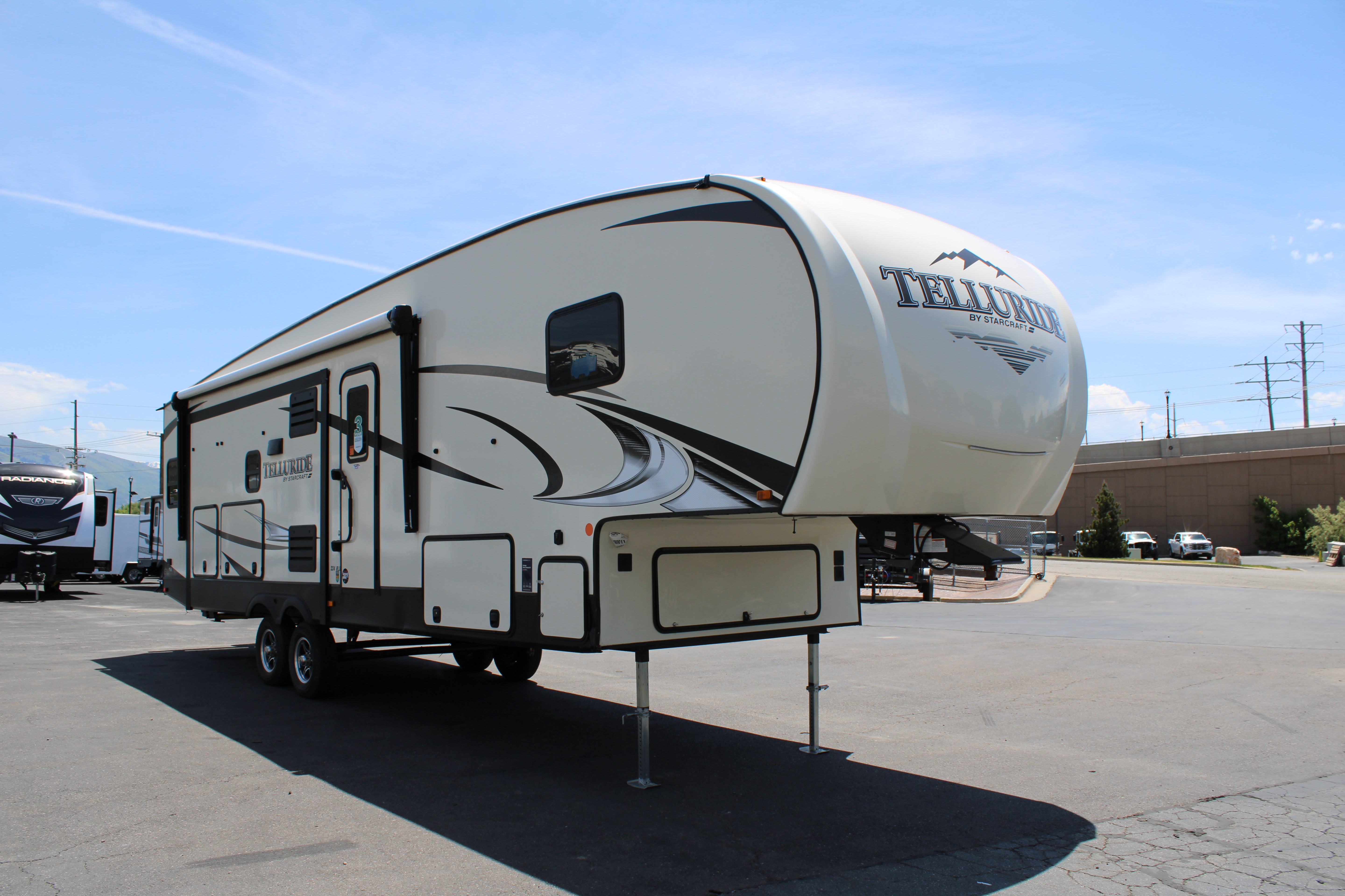 USED STARCRAFT TELLURIDE 334RLS  RV TRAVEL TRAILER