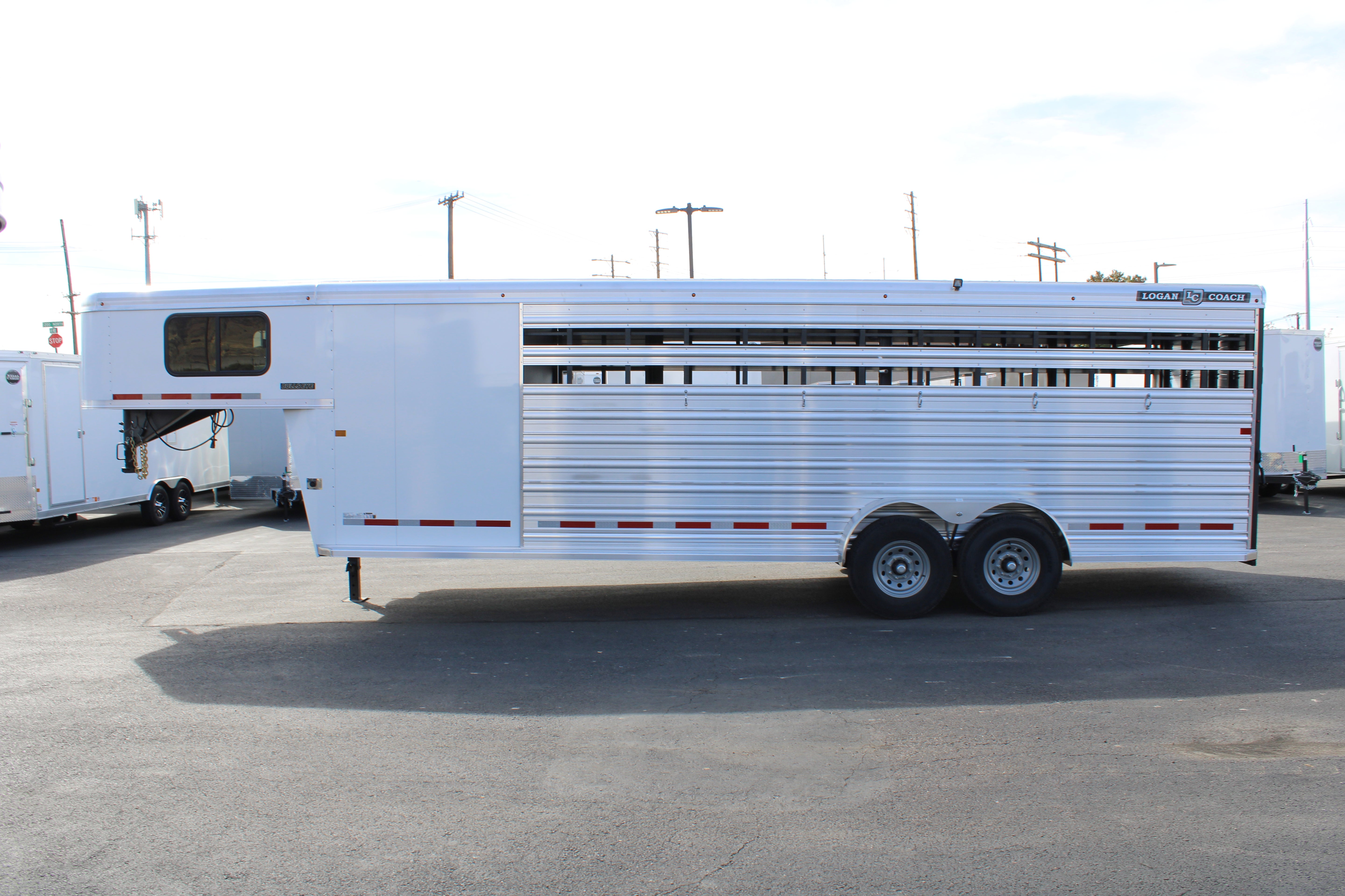 Logan Coach 24' Bullseye Trailer