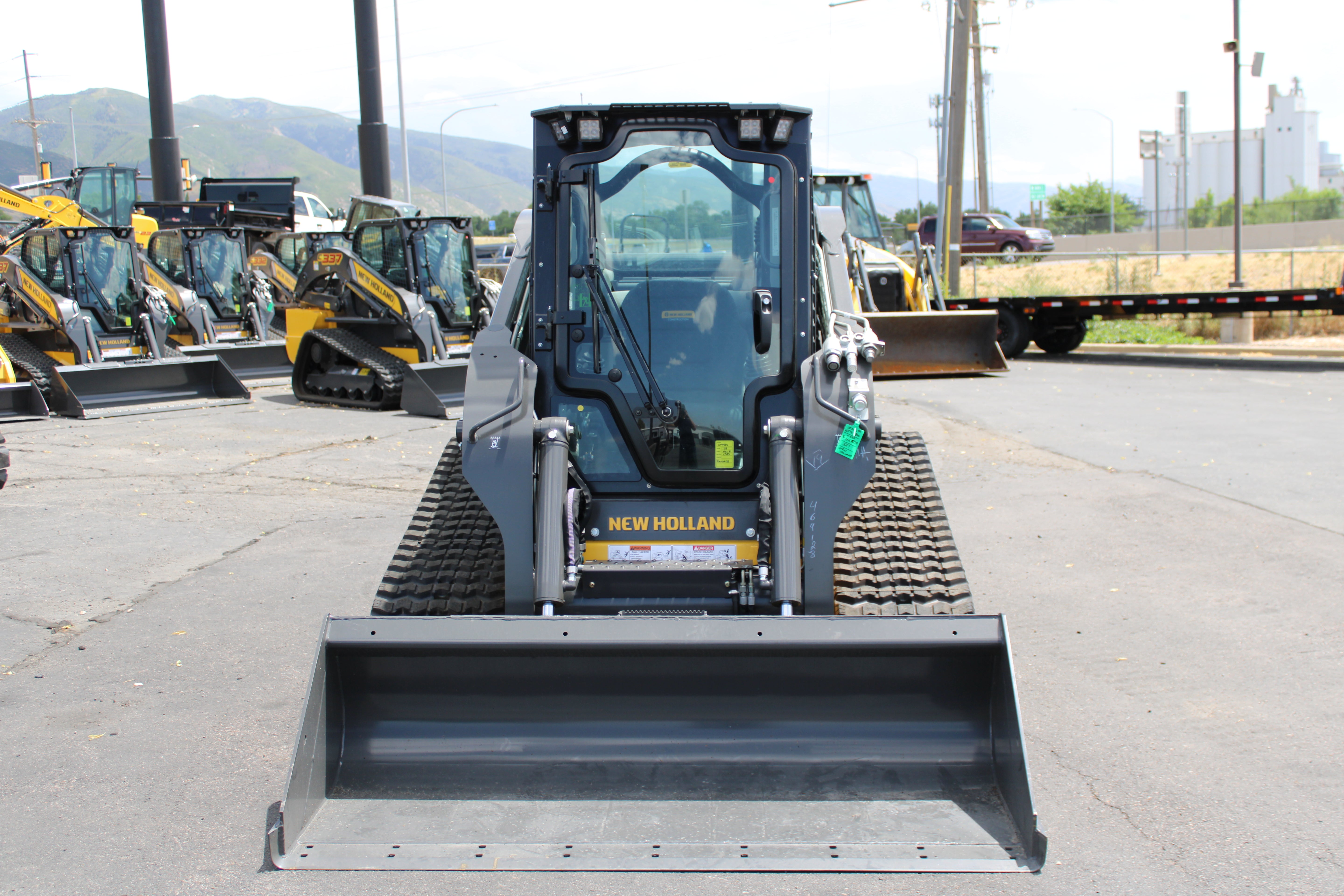 2025 New Holland C337 Skidsteer