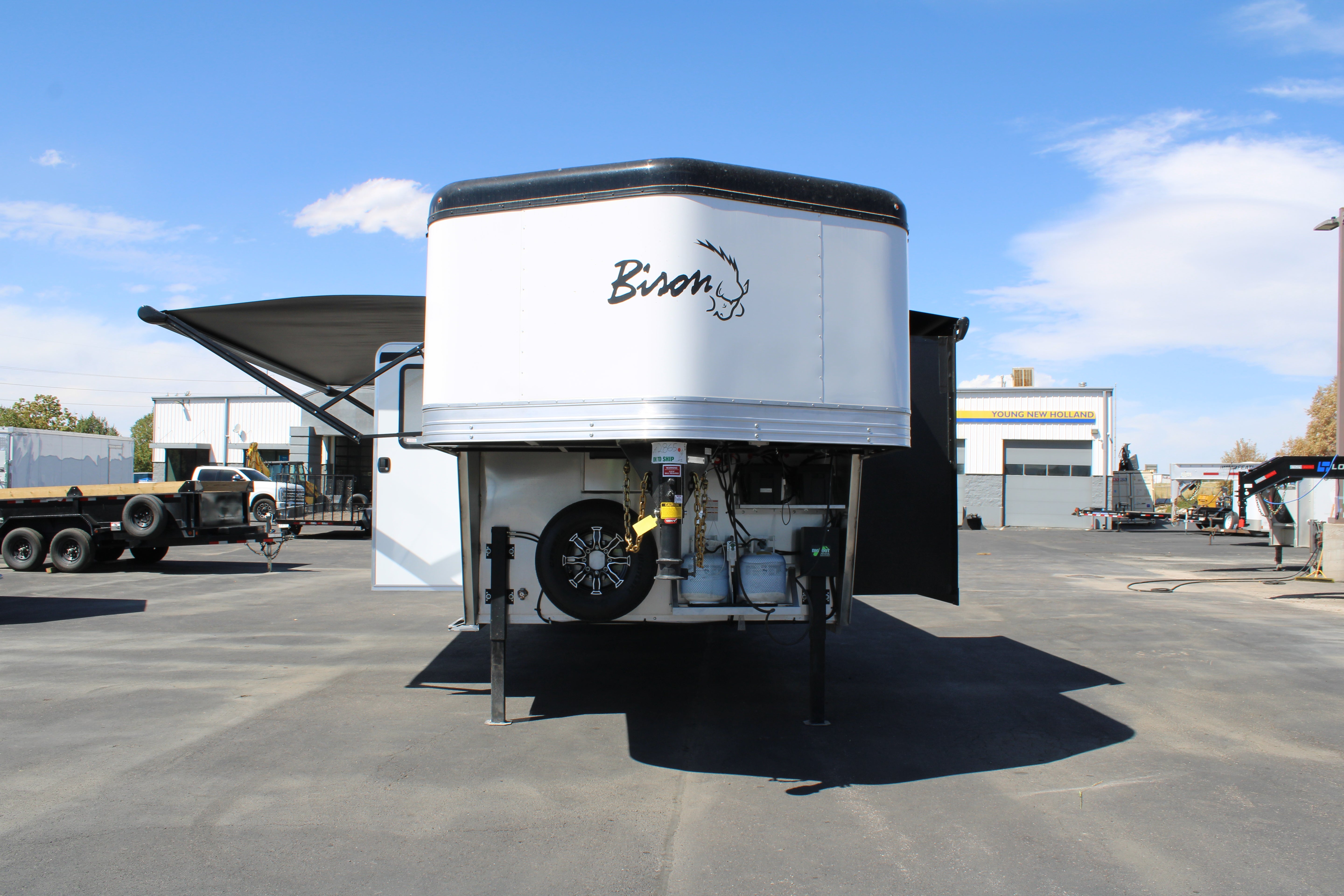 Bison Coach RC16T16 Toy Hauler