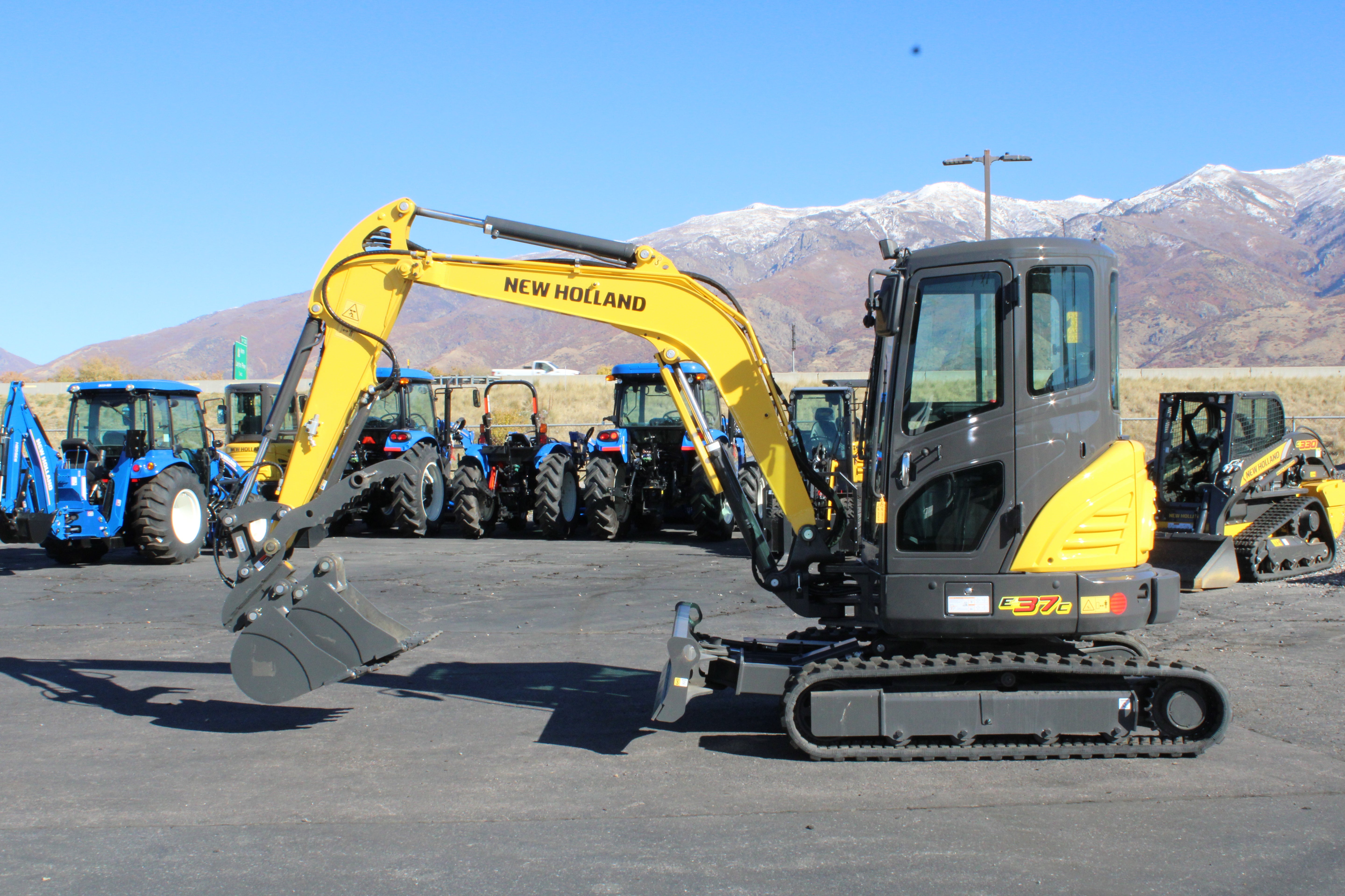 2024 New Holland E37C Mini Excatavor