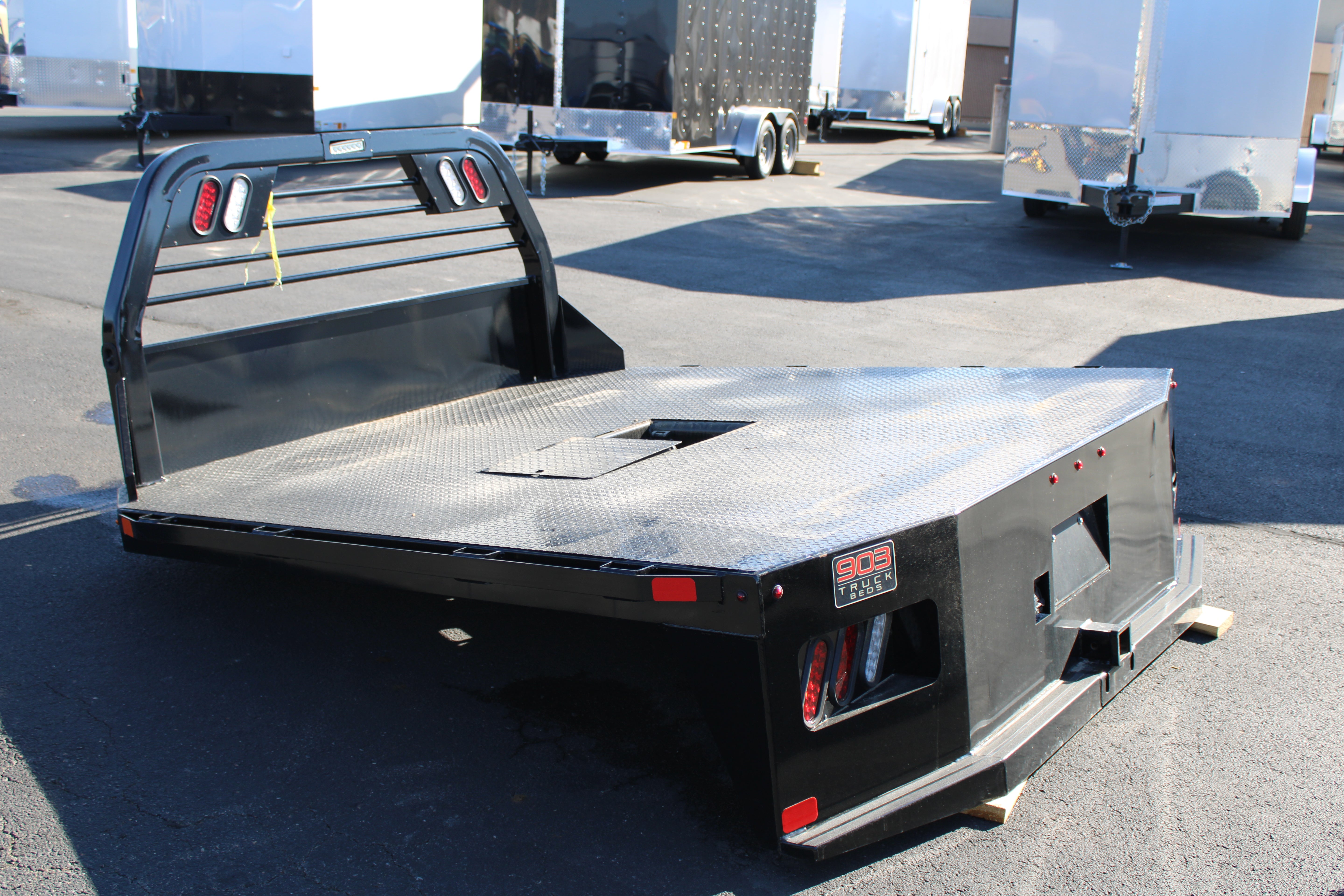 903 LOAD TRAIL TRUCK BED  60" x 110" Truck Bed