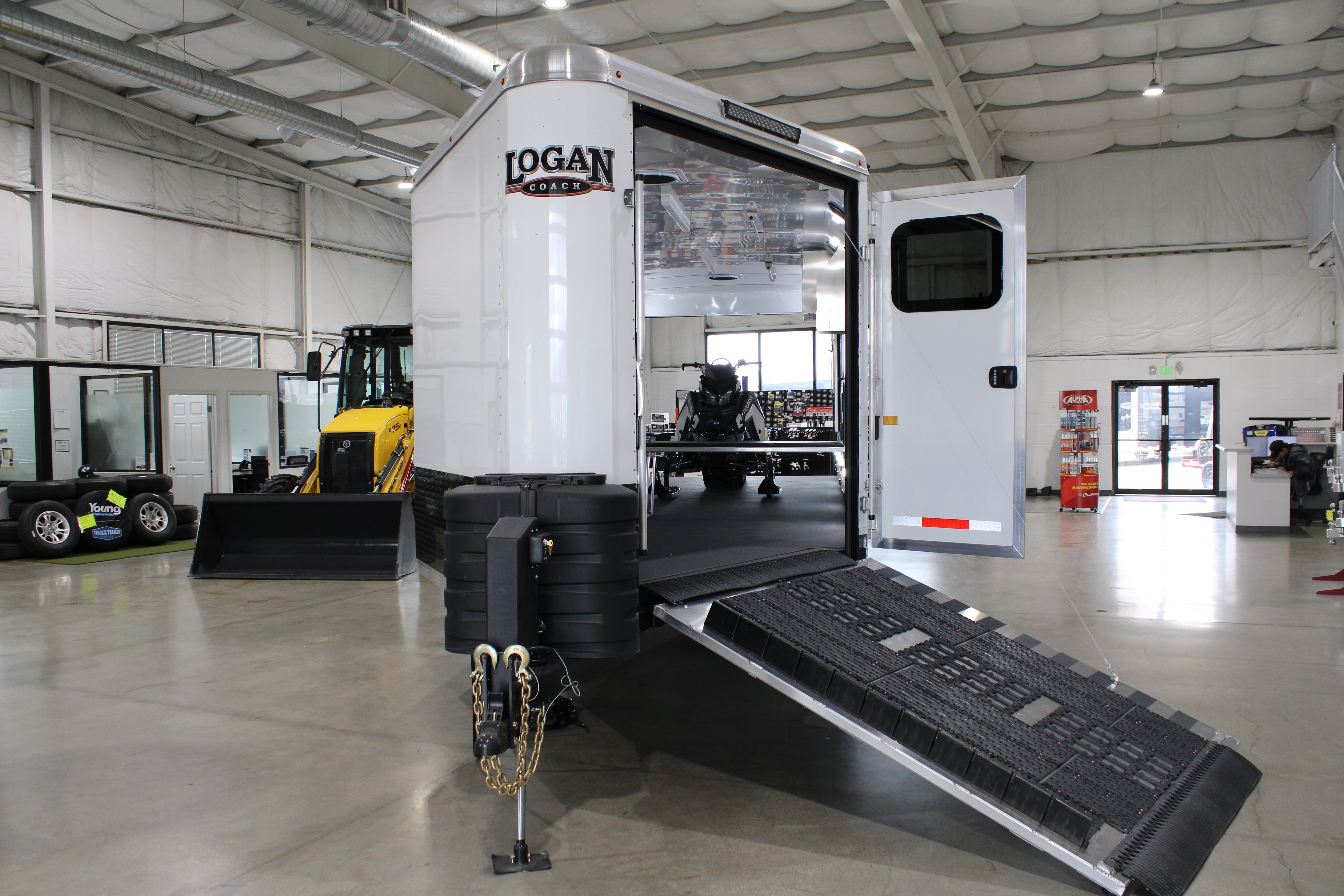 Logan Coach HorsePower BP 31' **BLACK FRIDAY SPECIAL**