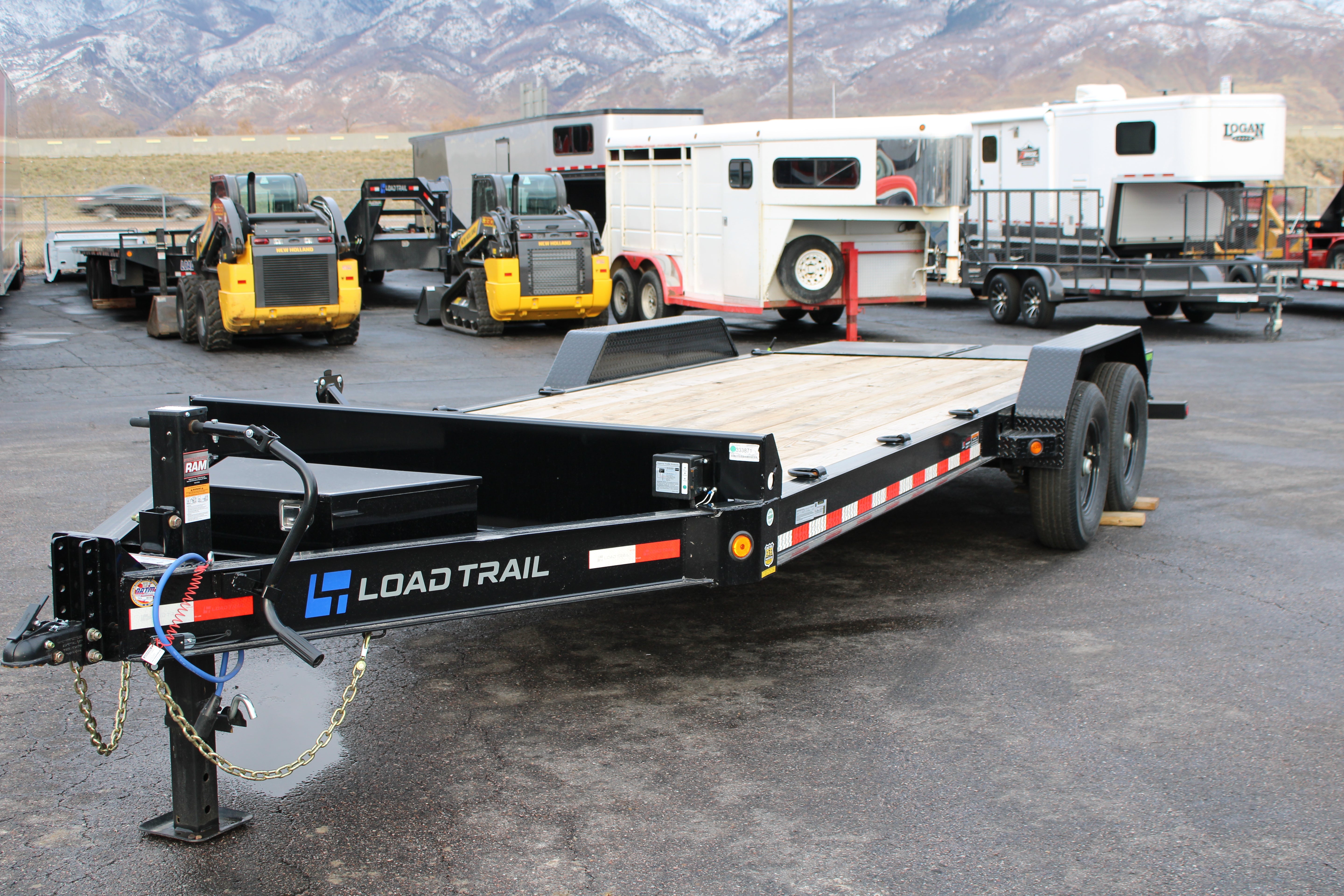 2025 83" X 20' Load Trail Flatbed Trailer