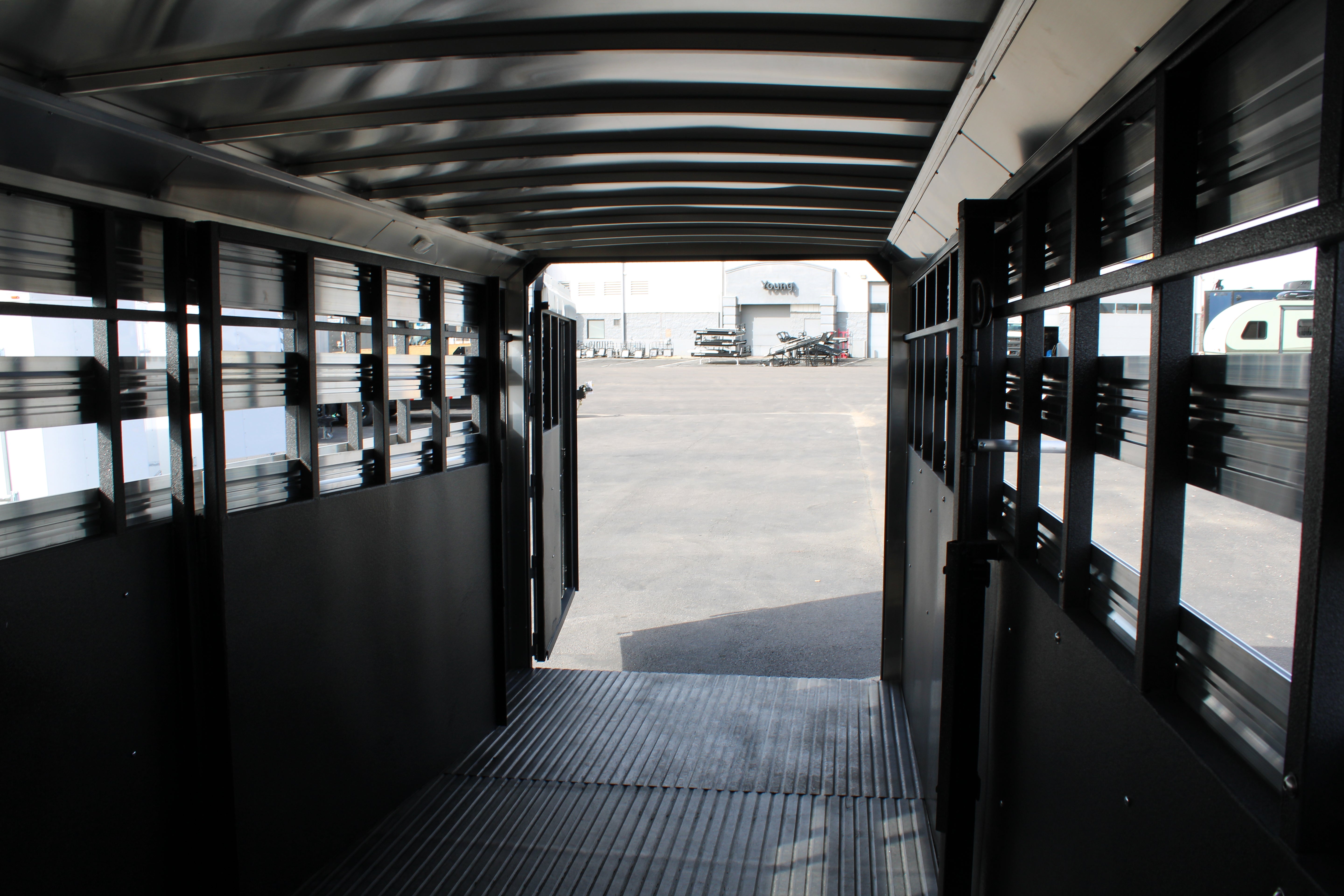 Logan Coach 24' Bullseye Trailer