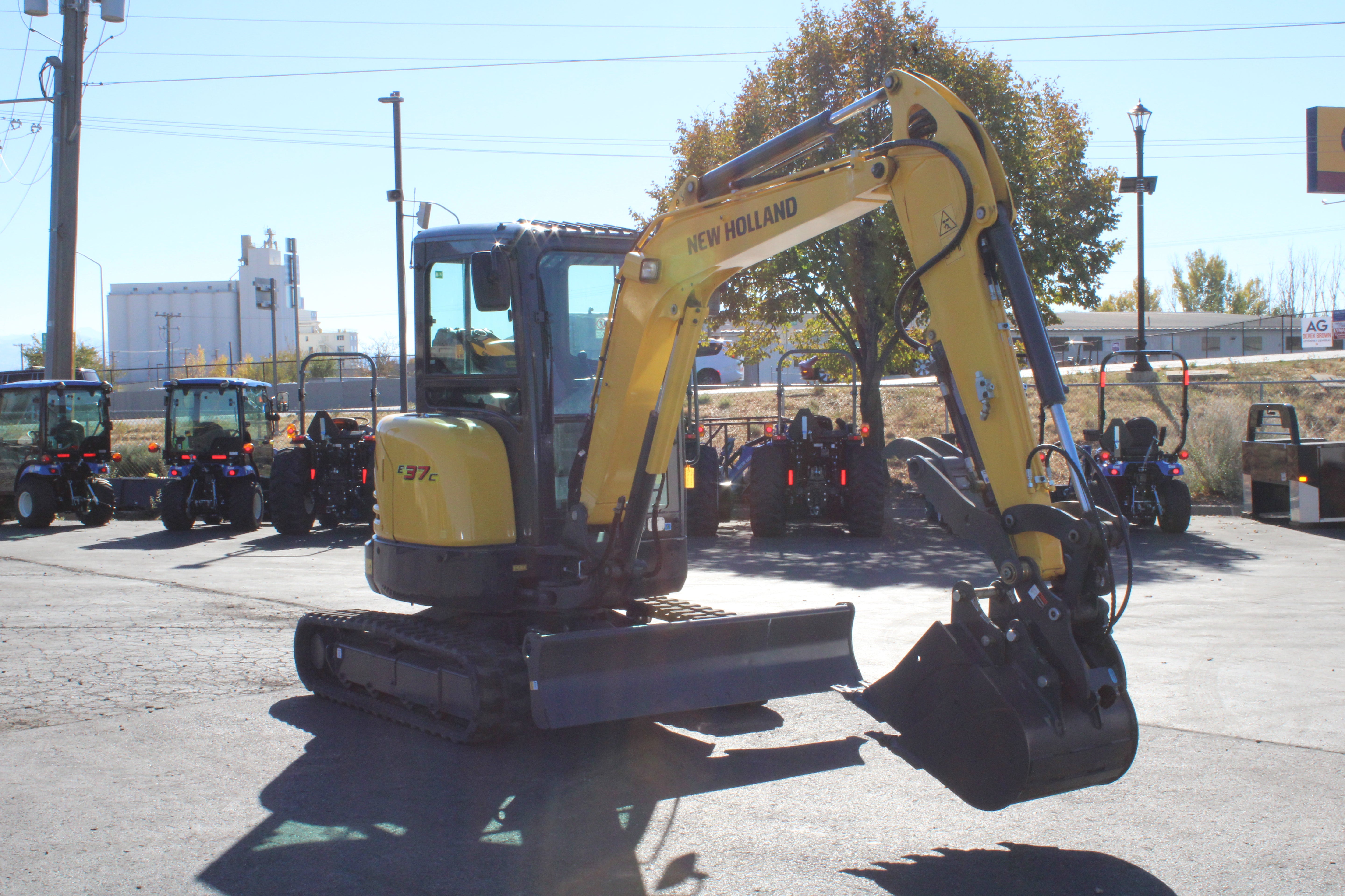 2024 New Holland E37C Mini Excatavor