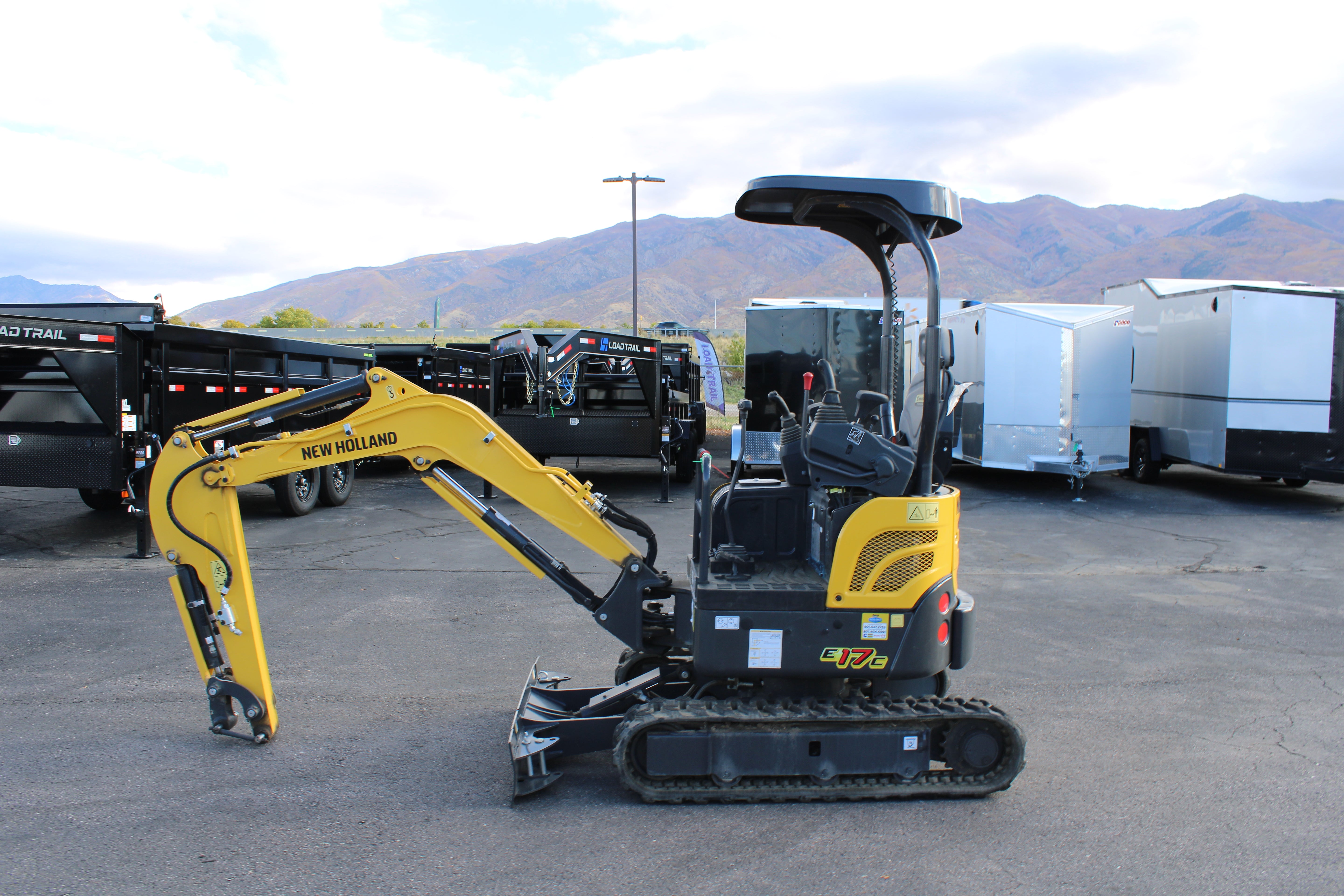 New Holland E17C Mini Excavator