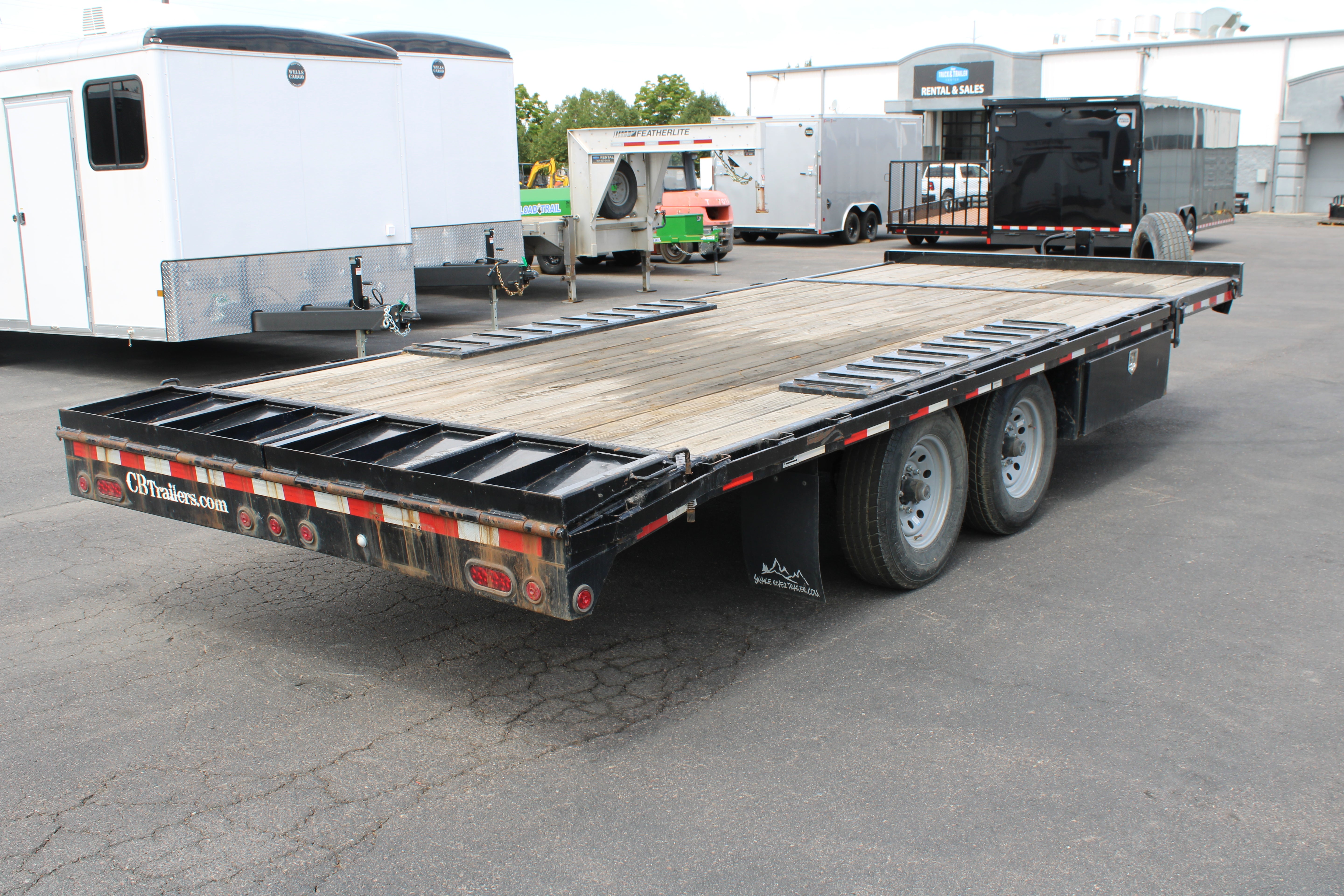 C&B Flatbed Trailer 20'