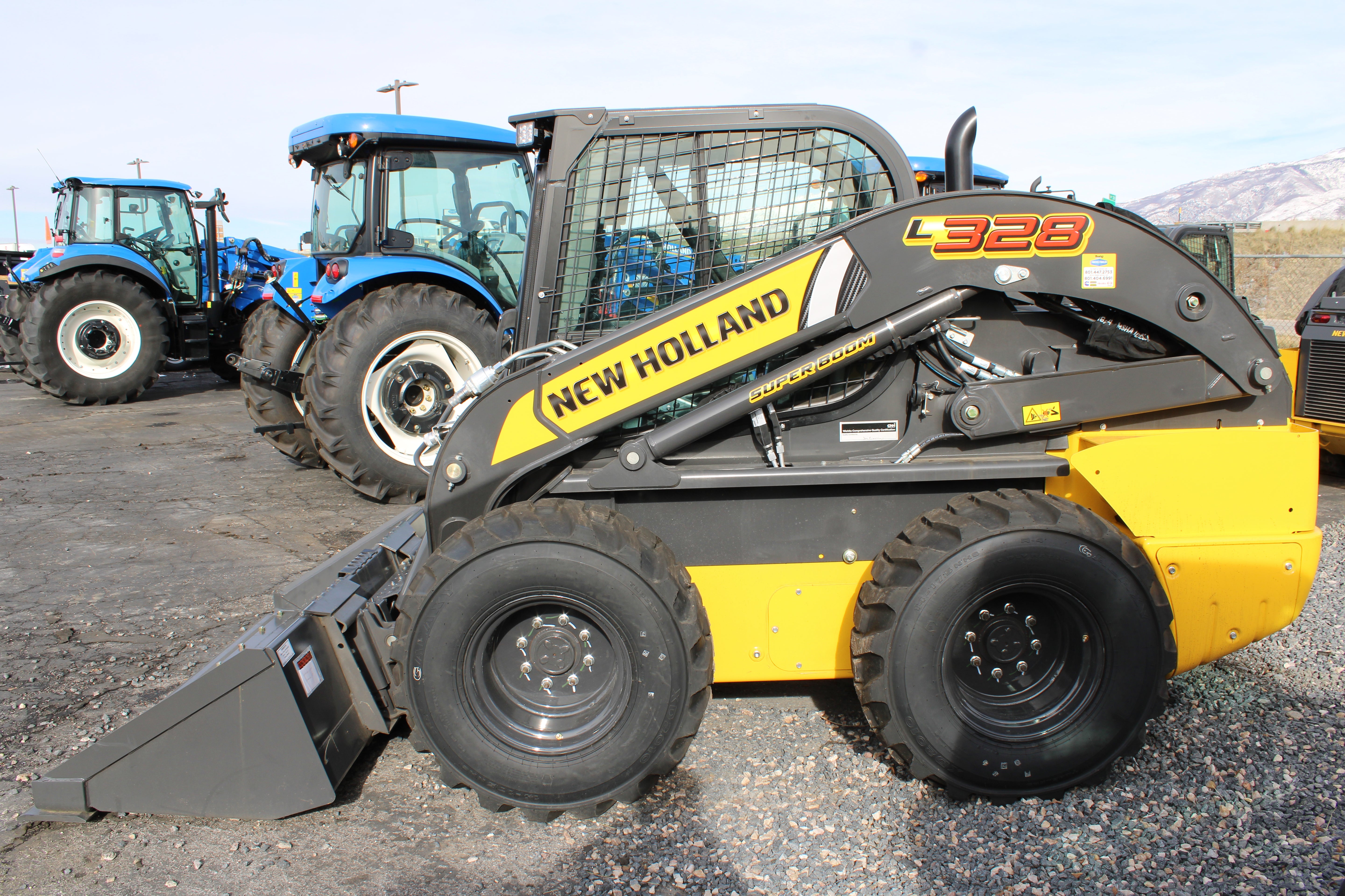 2025 New Holland L328 Skidsteer