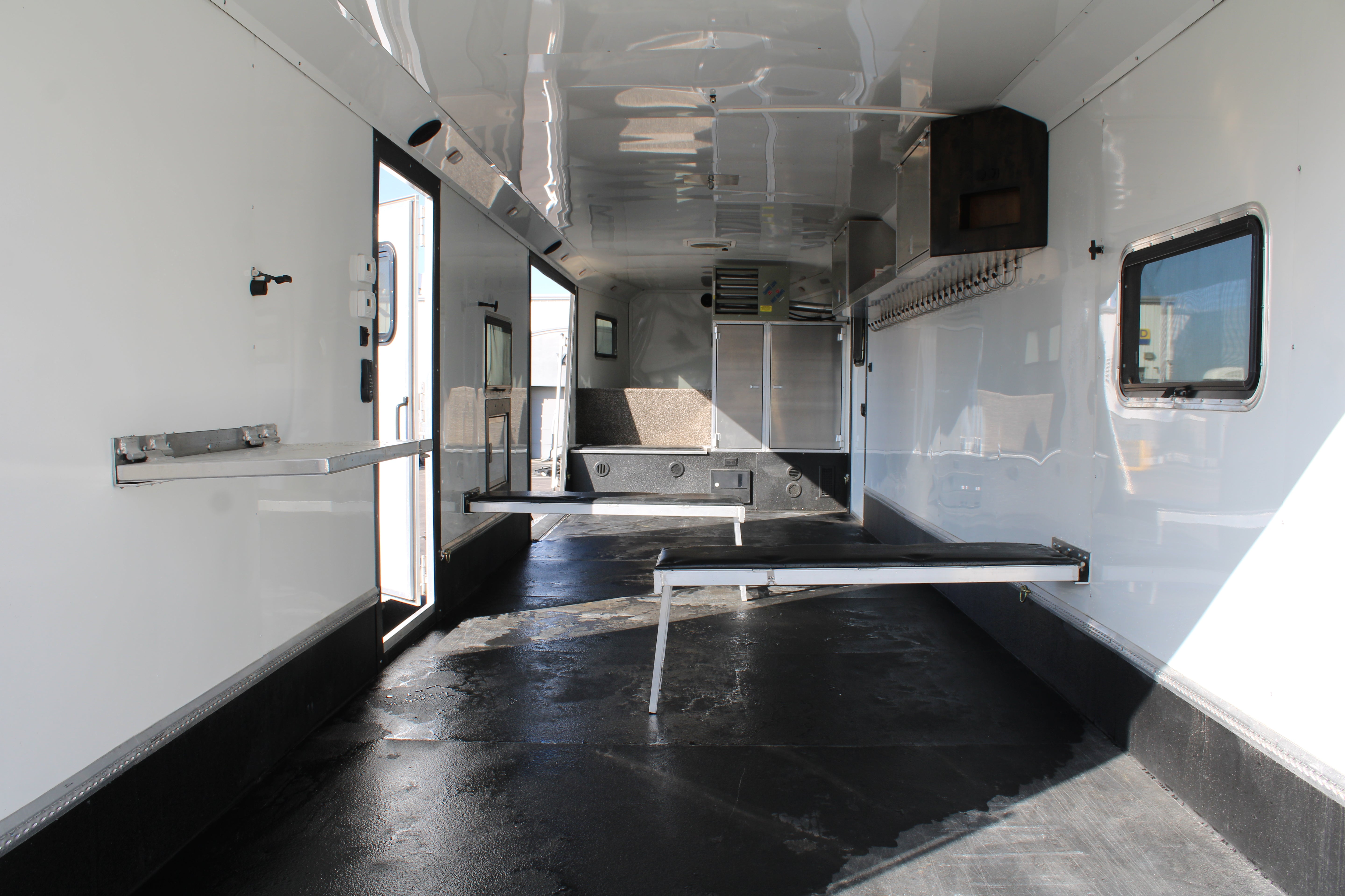 Logan Coach HPGN 33' Trailer (BLACK FRIDAY SPECIAL)