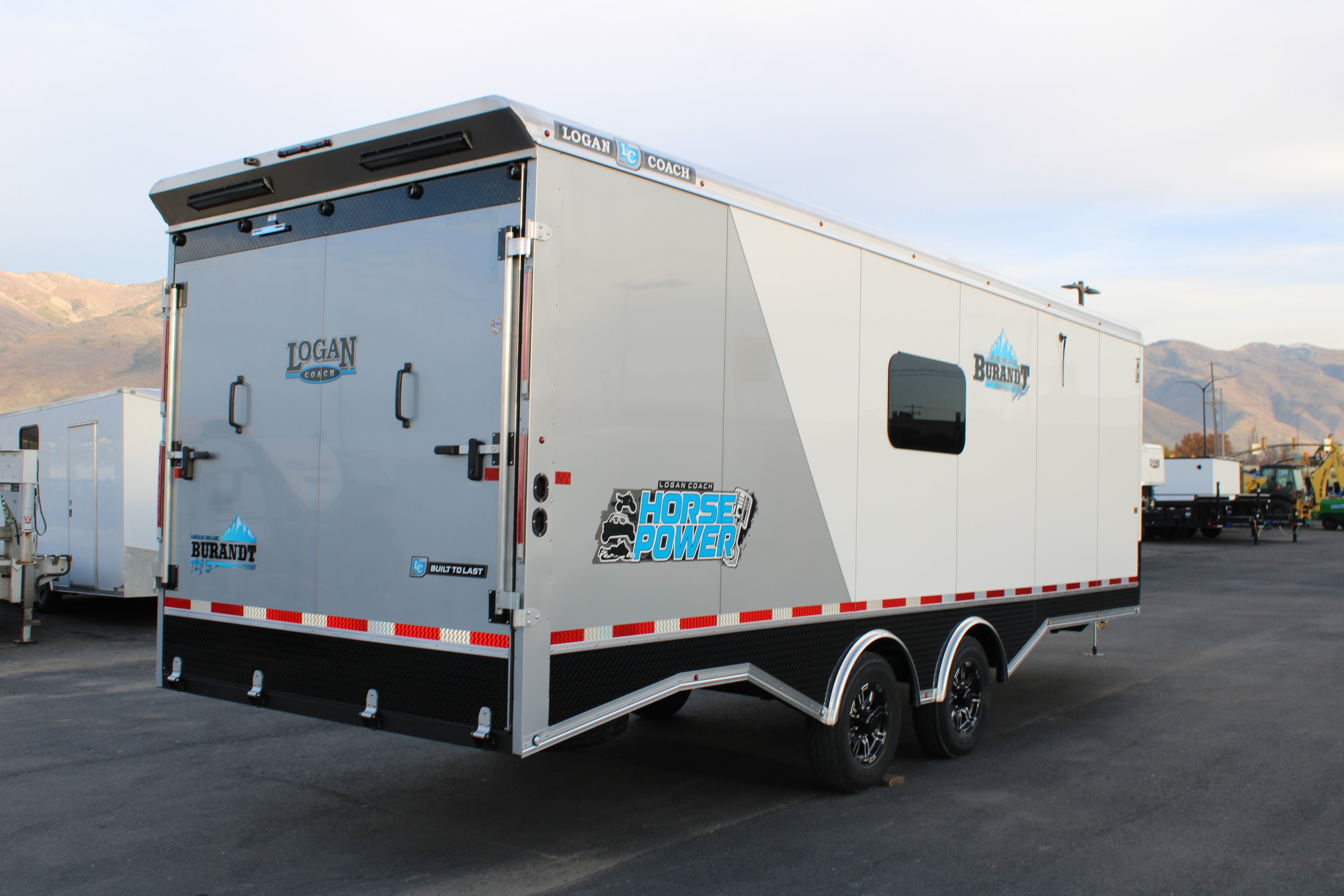 Logan Coach HorsePower BP 29'