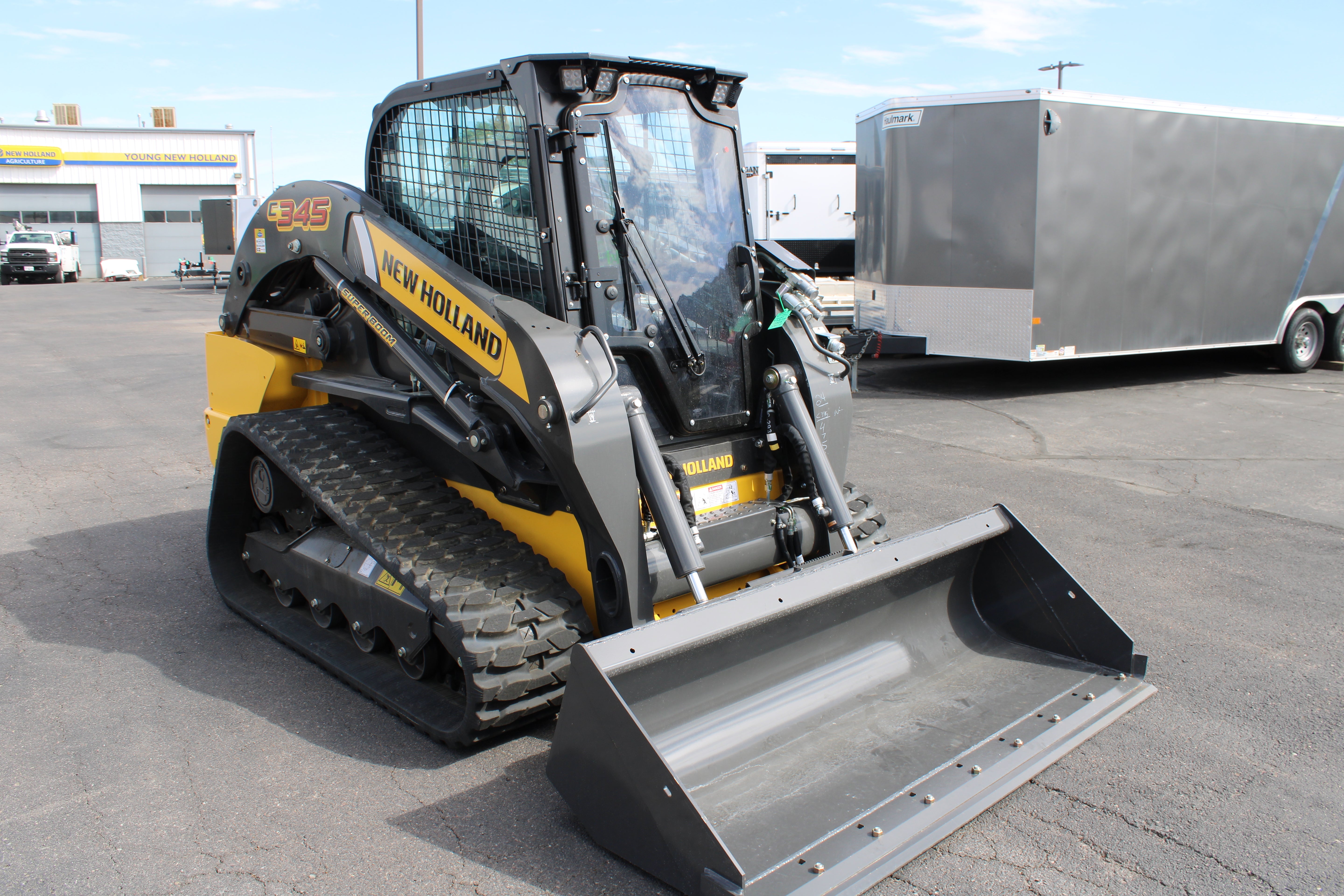 New Holland C345 Skidsteer