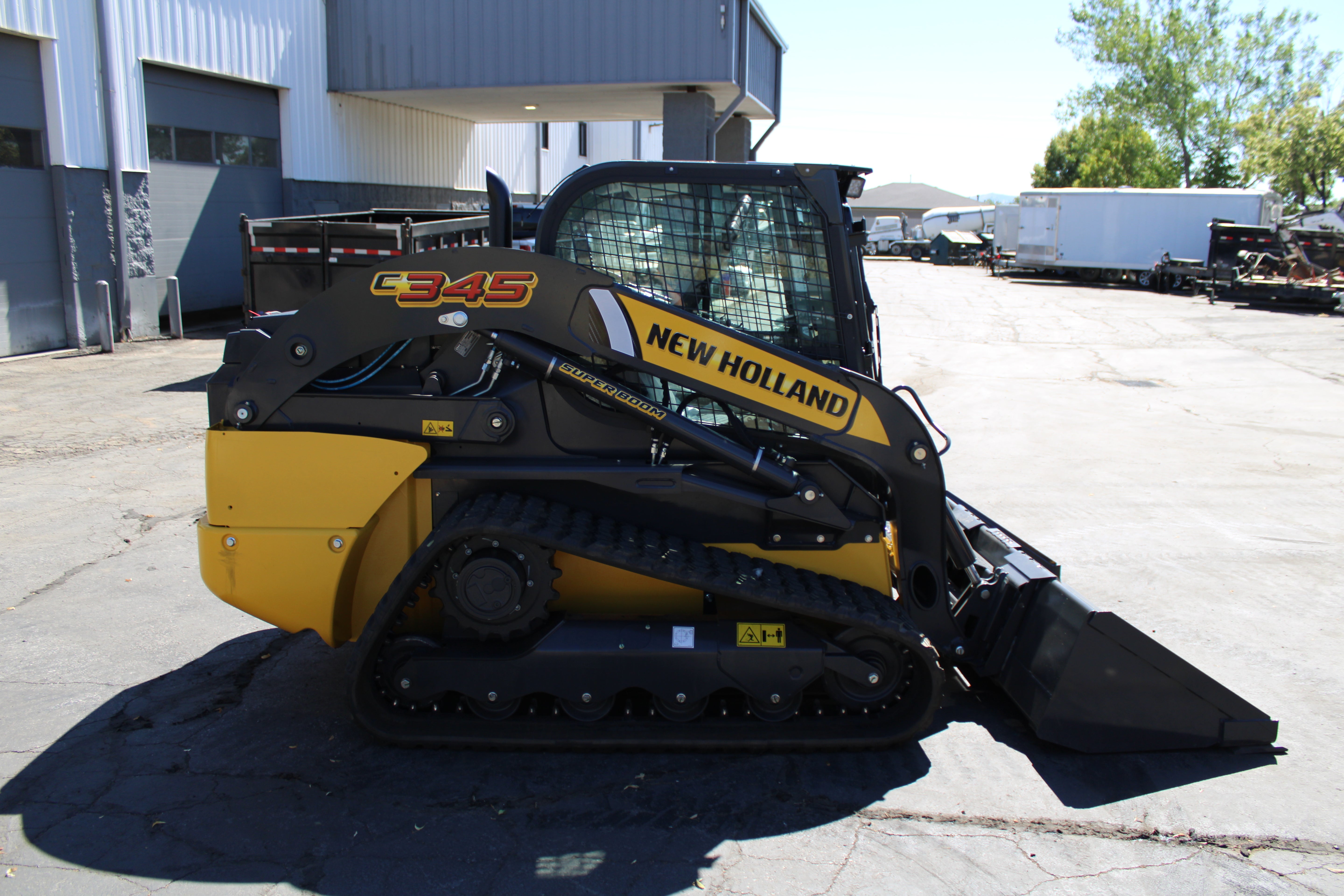 New Holland C345 SKidsteer