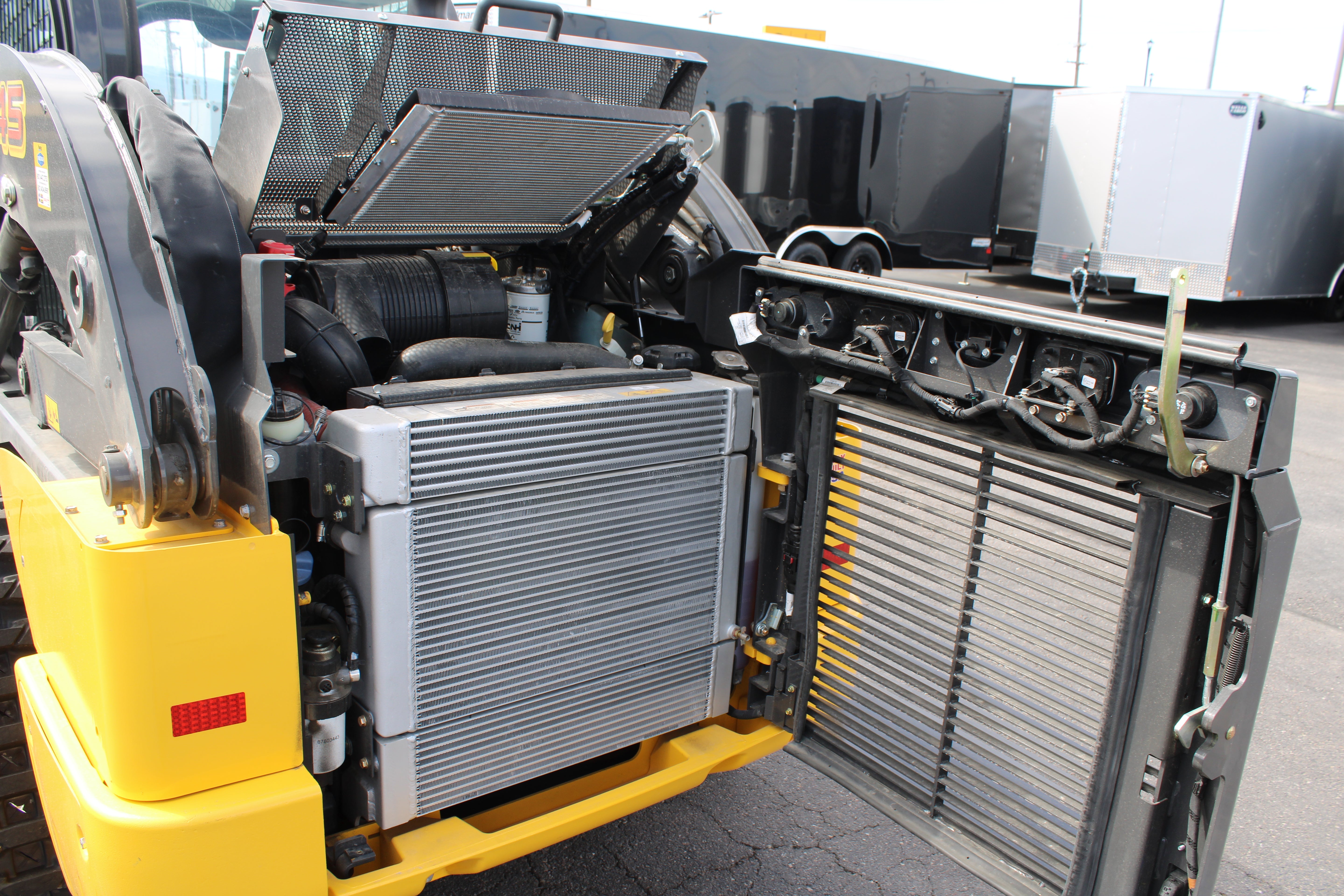 New Holland Skidsteer C345