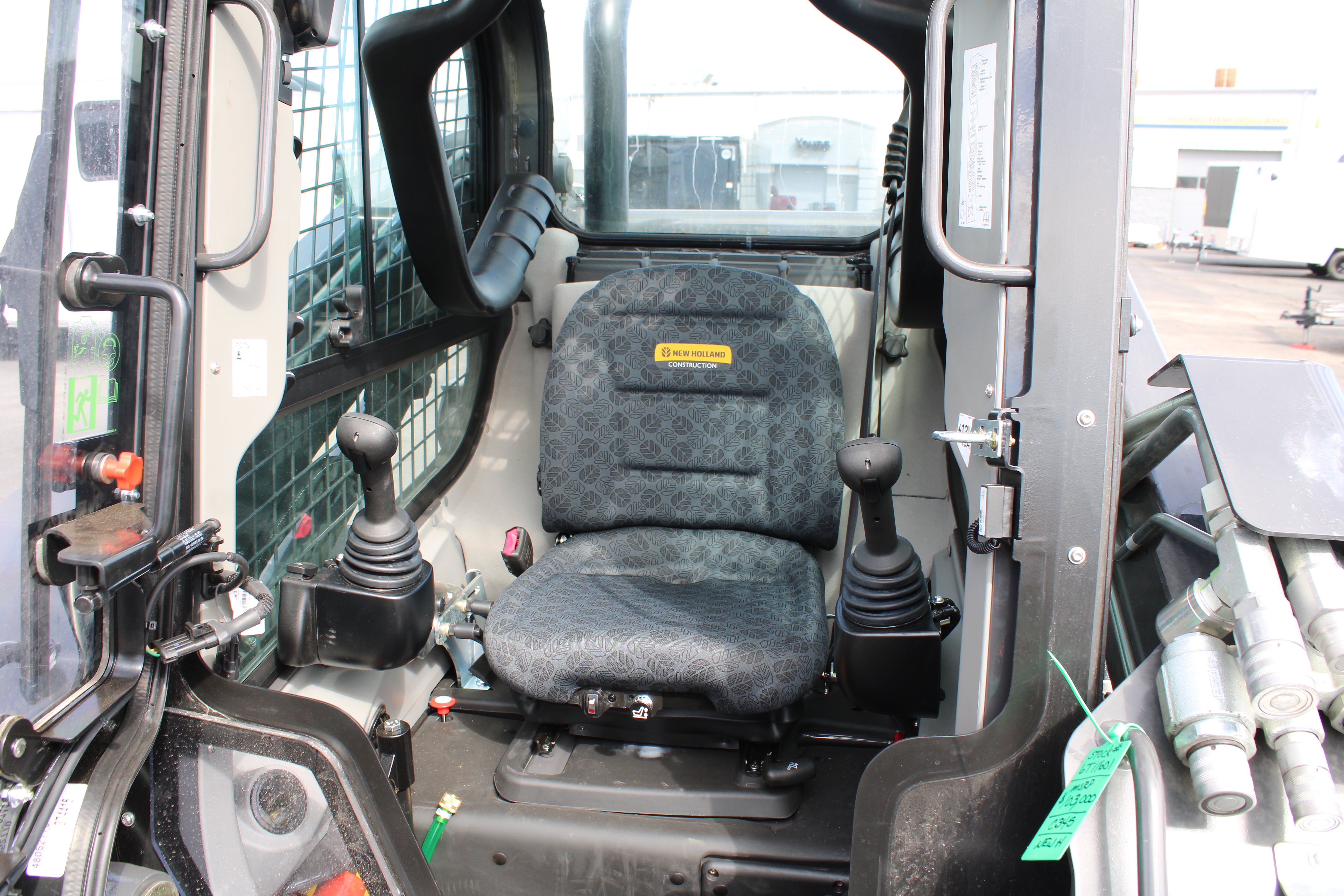 New Holland C345 Skidsteer