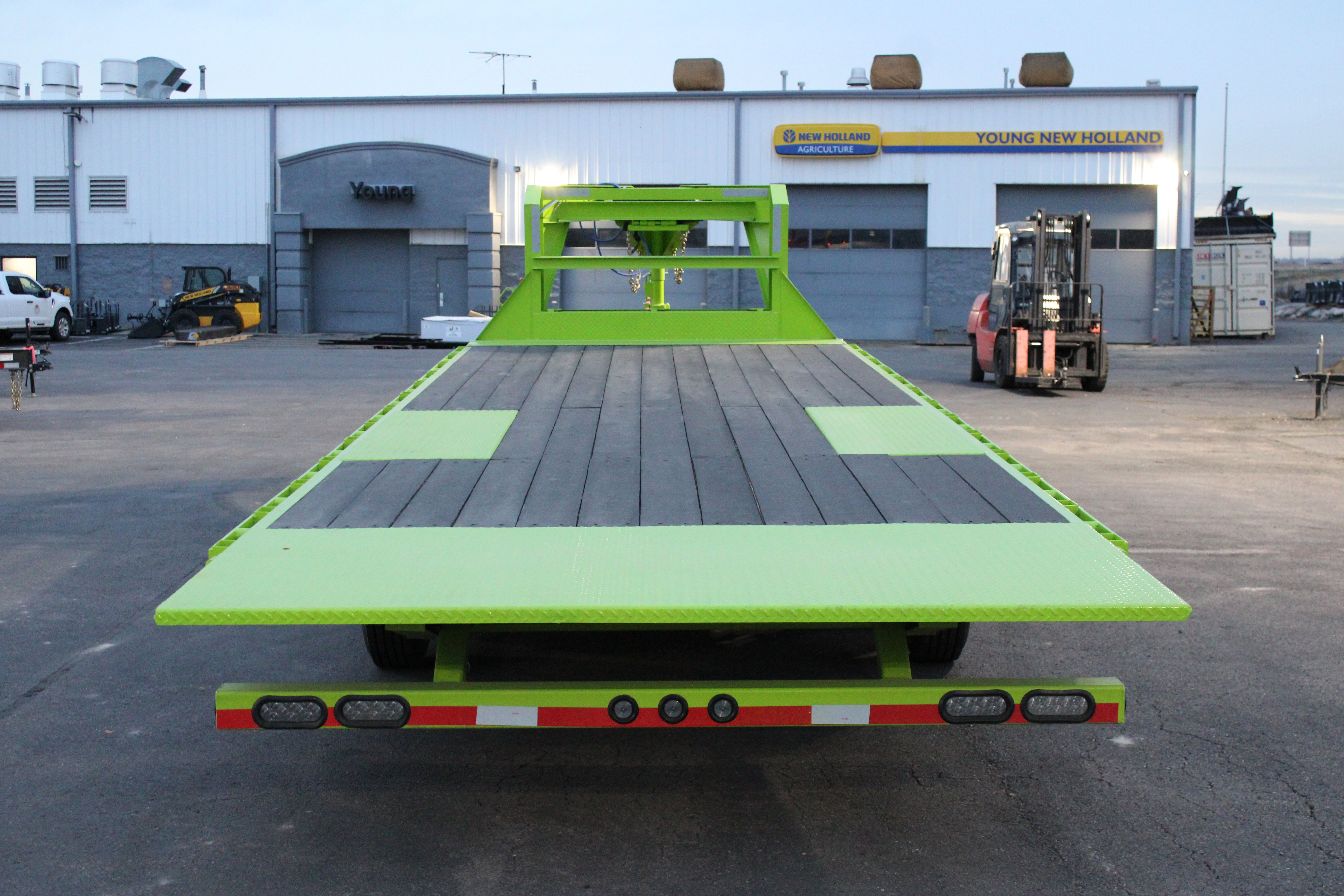 2025 Load Trail 102" x 22' Flatbed Gooseneck Trailer