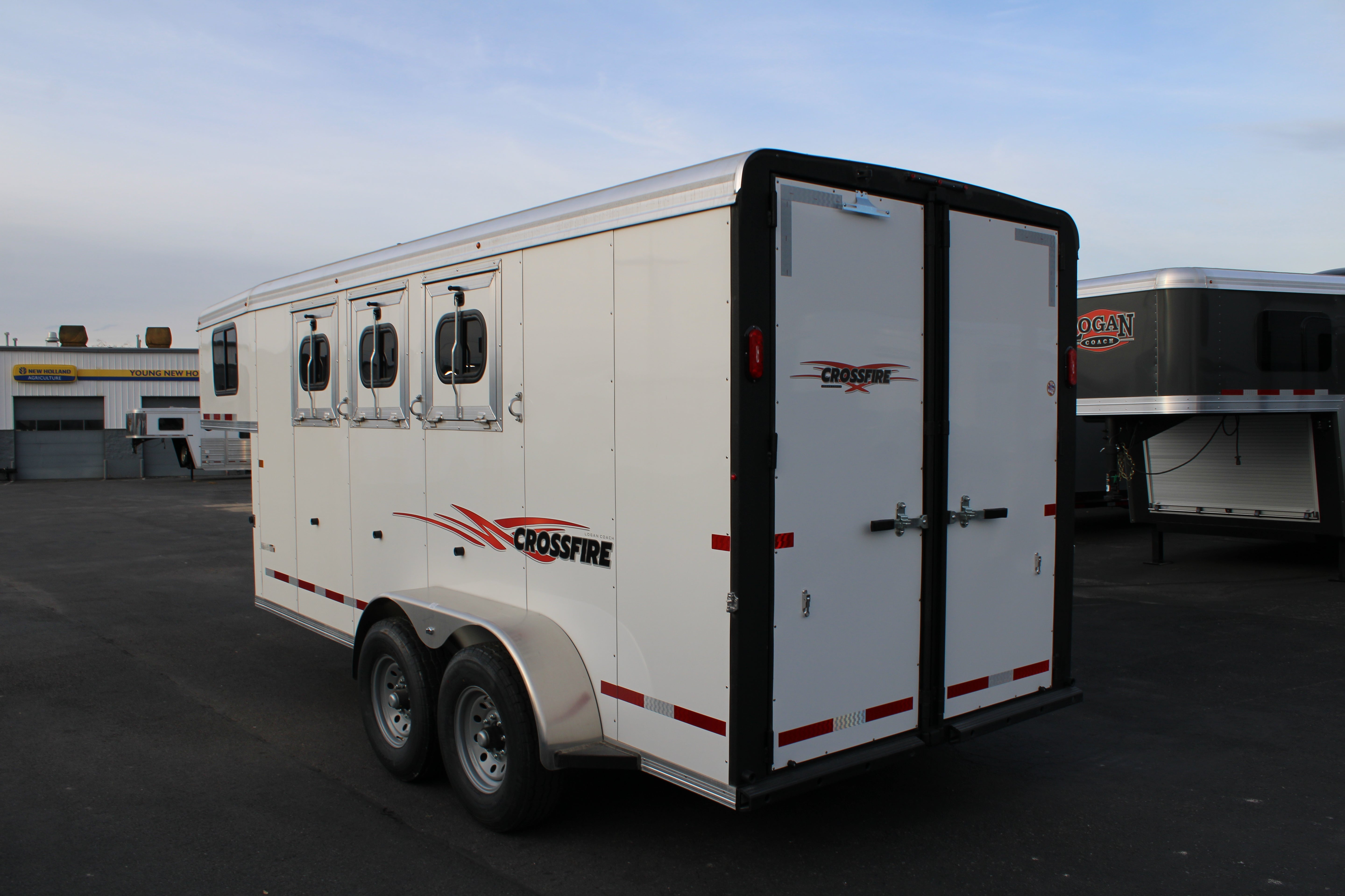 Logan Coach 3HBP Crossfire Trailer