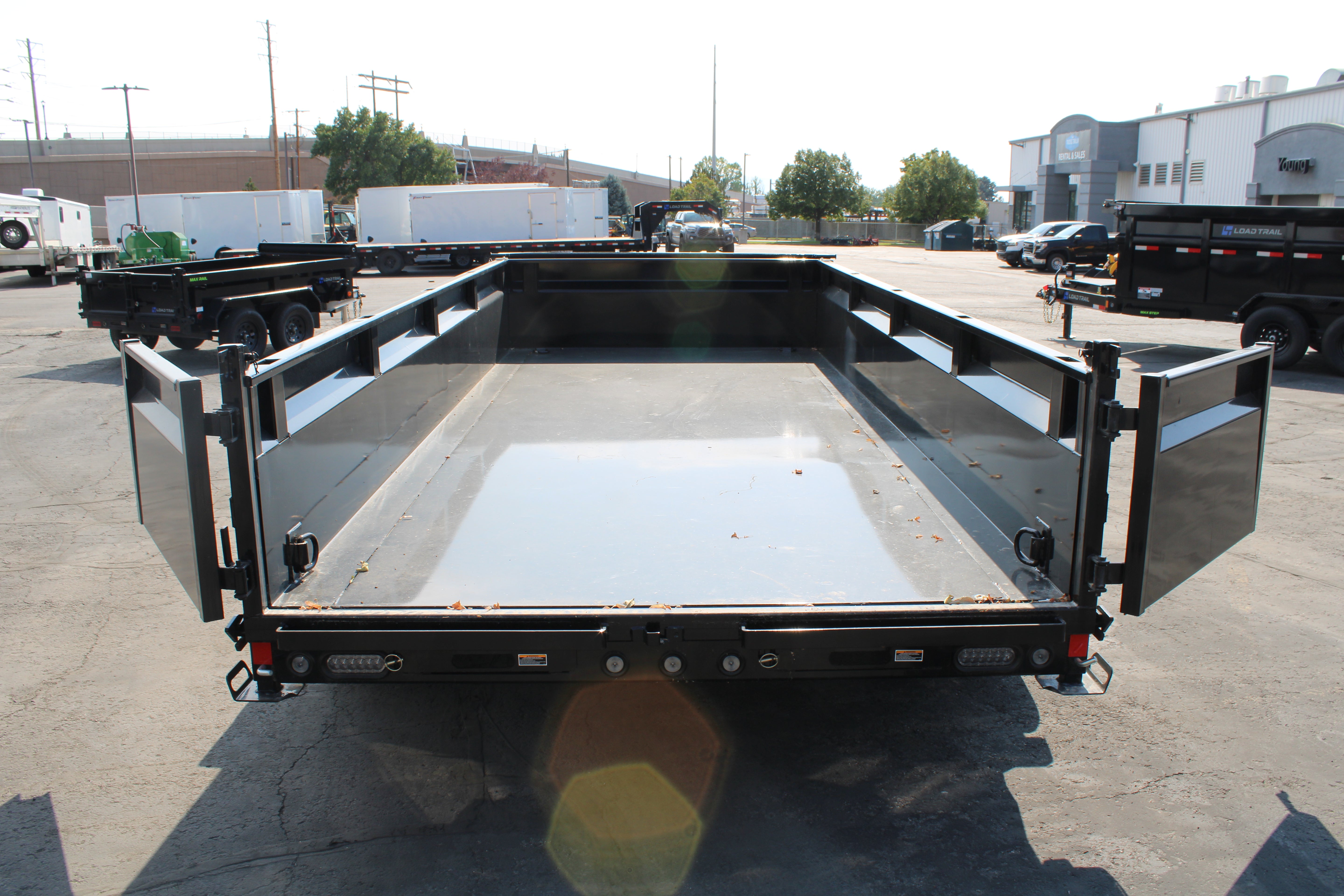 LoadTrail 16' Dump Trailer