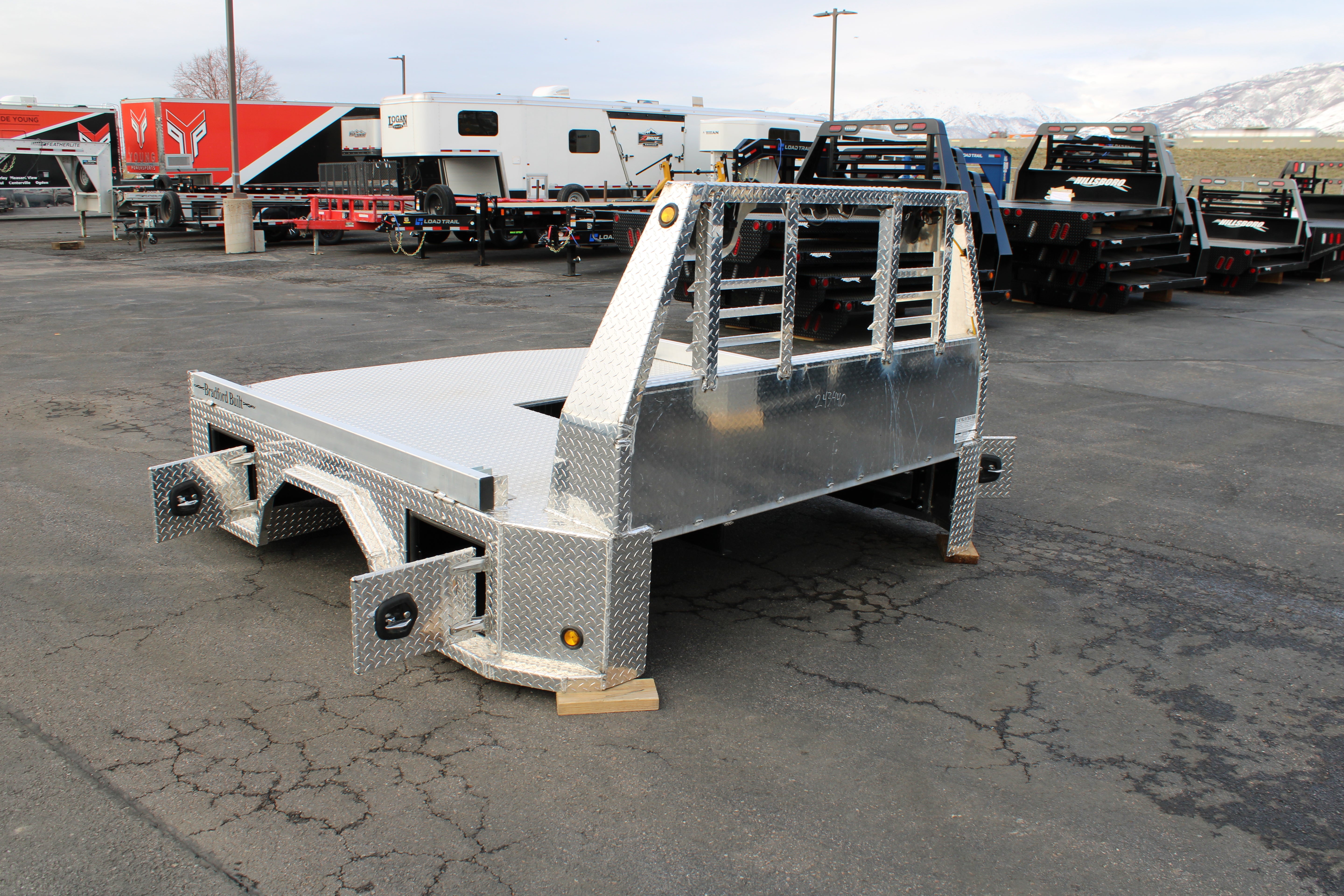 2025 Bradford 96" x 103" Aluminum Truck Bed