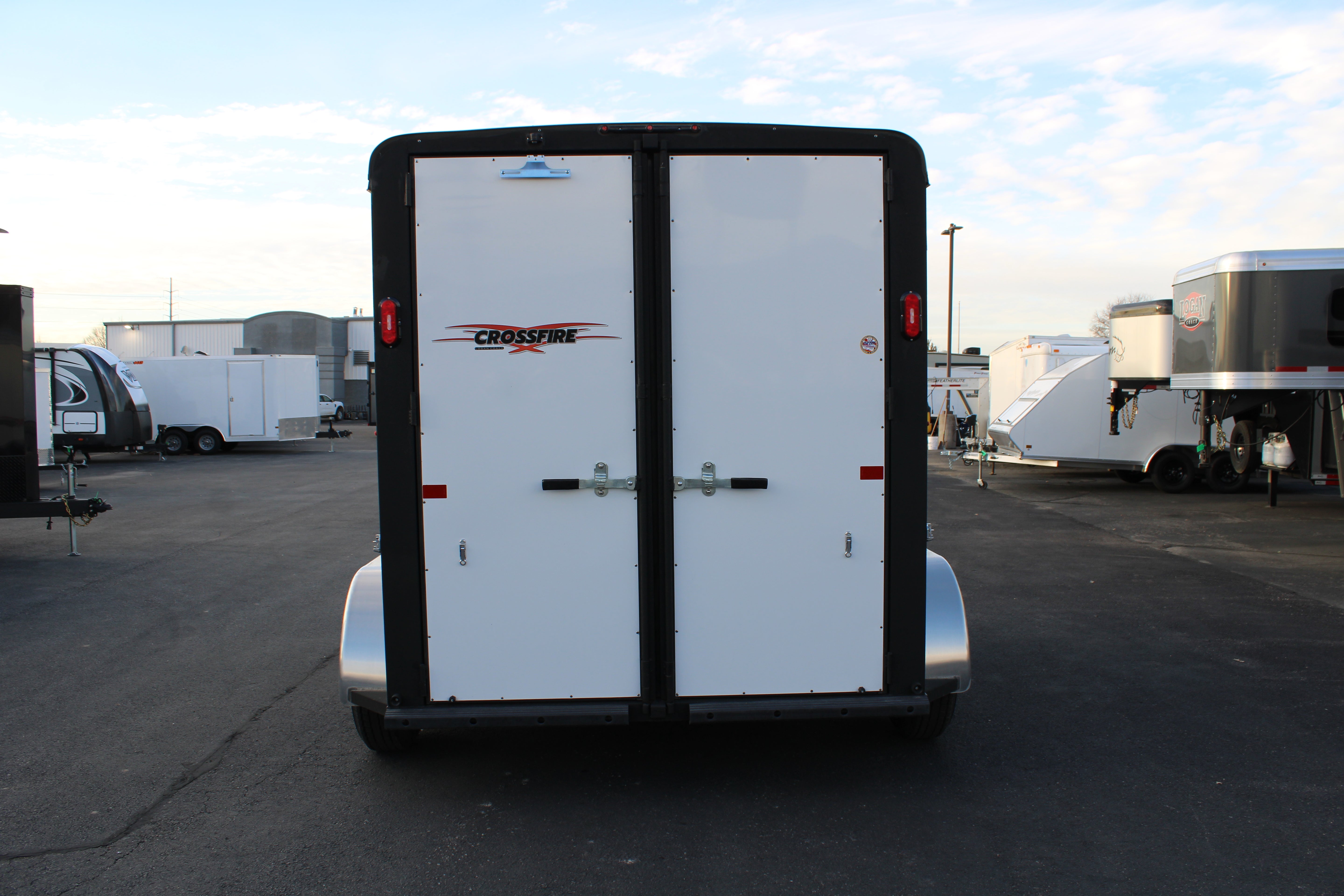 Logan Coach 2HBP Crossfire Trailer