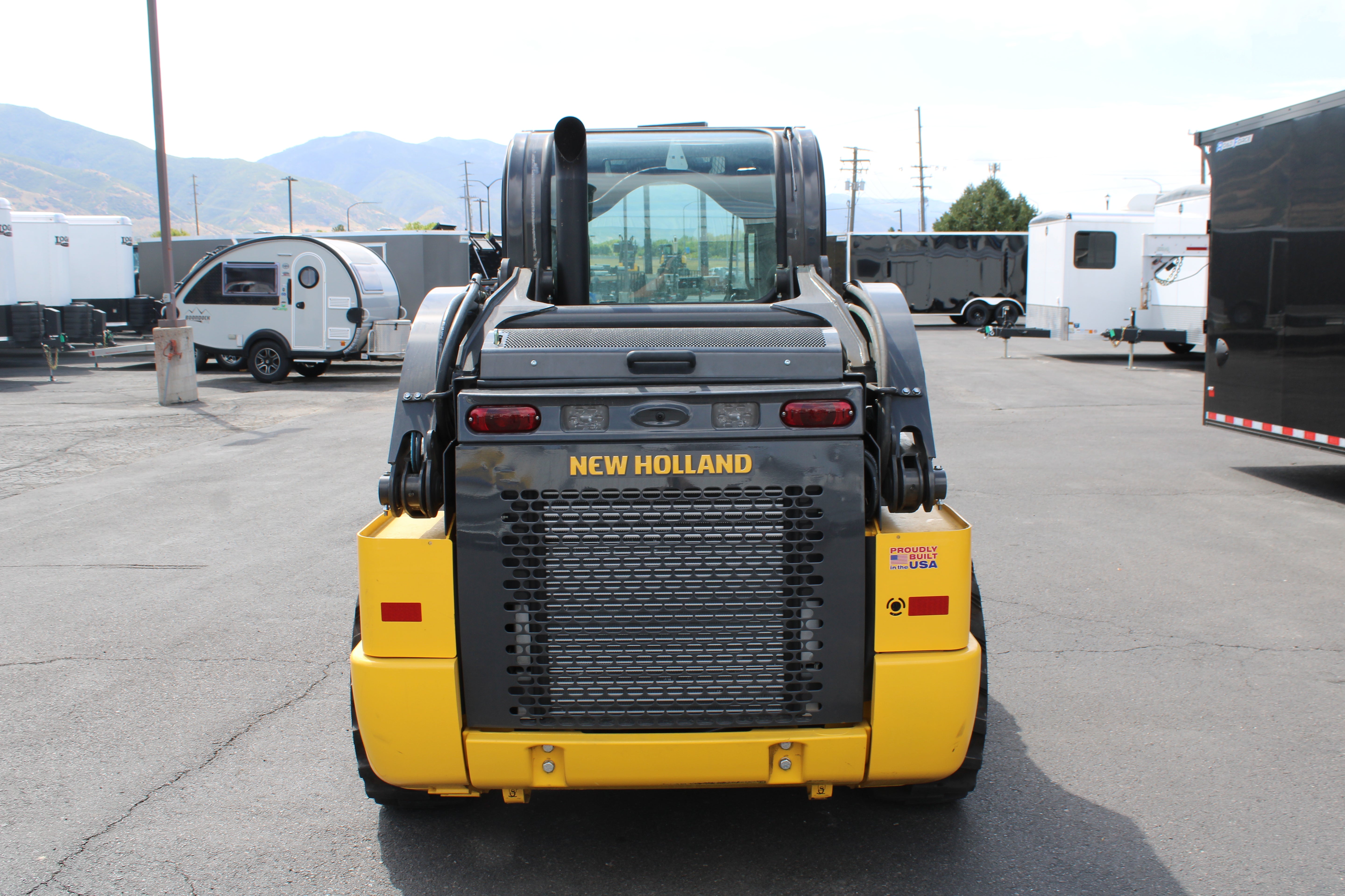 New Holland Skidsteer L320