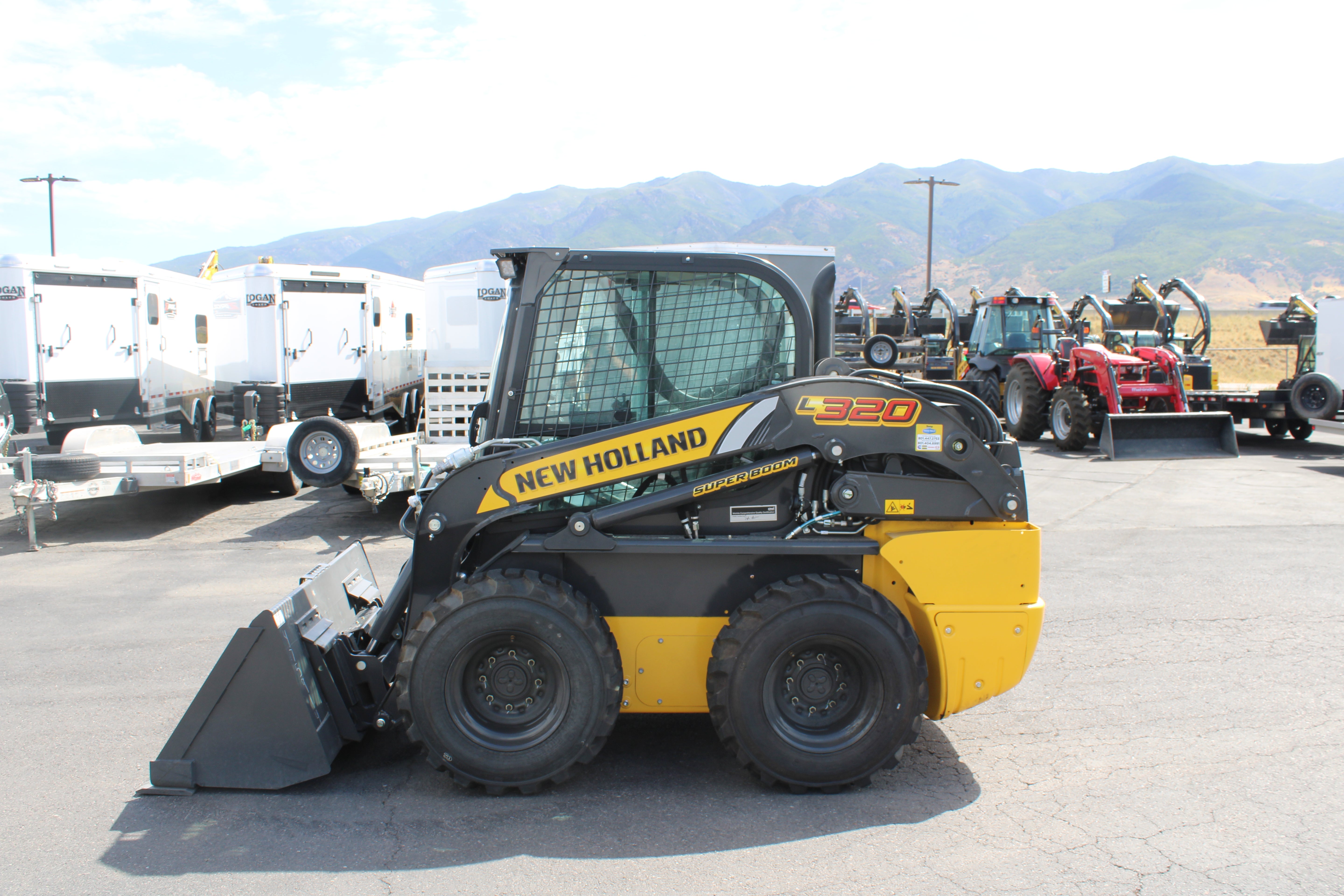 New Holland L320
