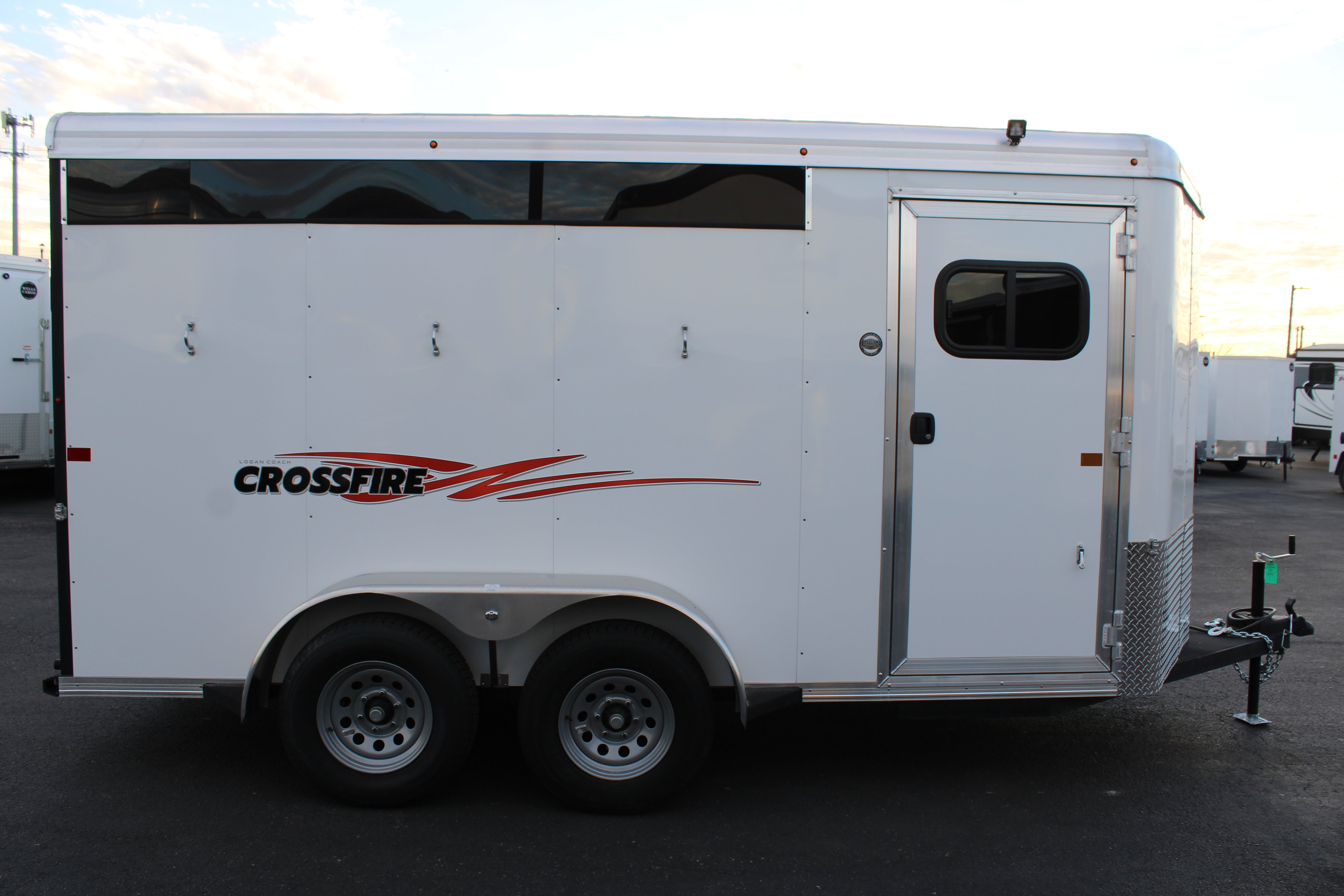Logan Coach 3HBP Crossfire Trailer