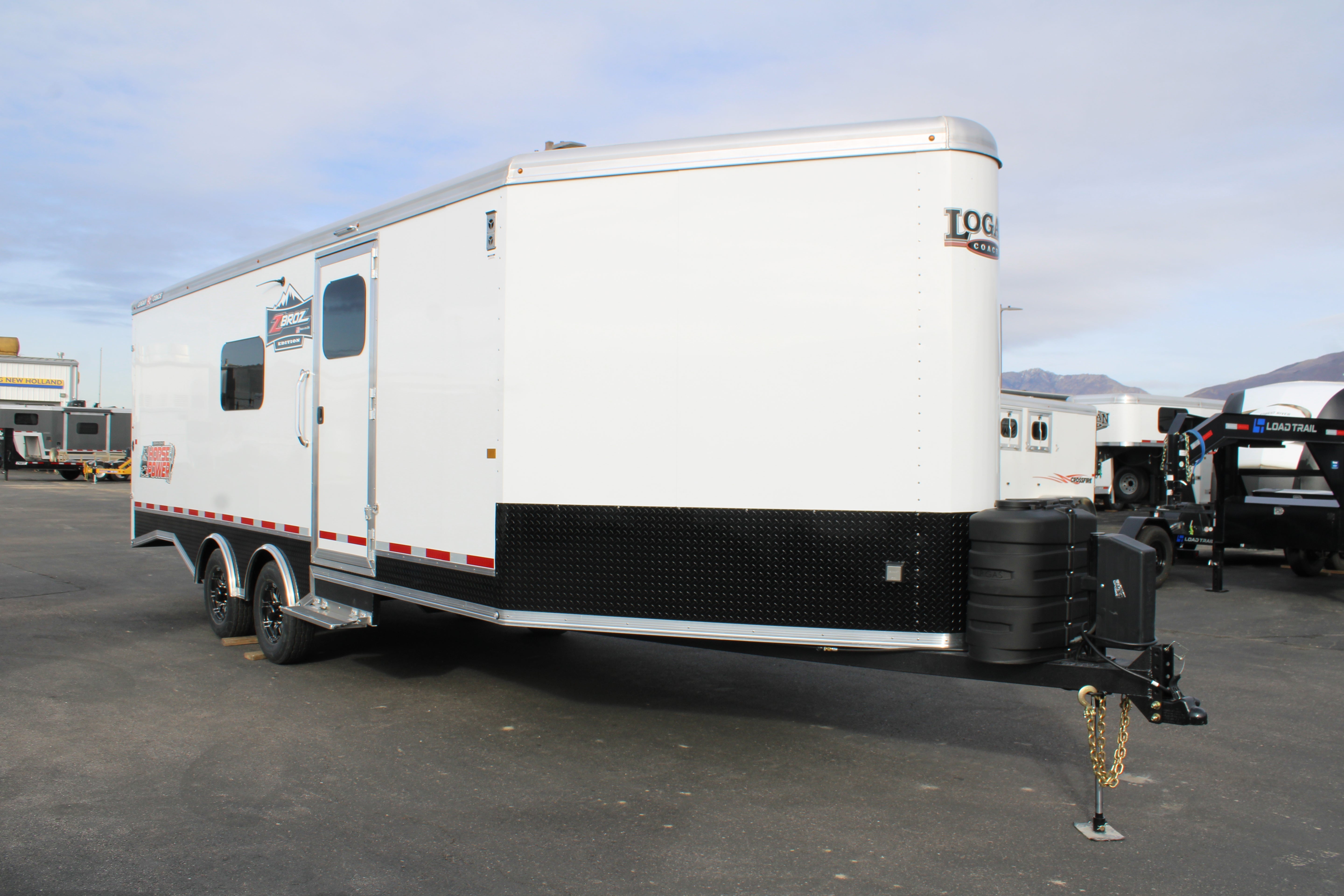 Logan Coach HP Trailer