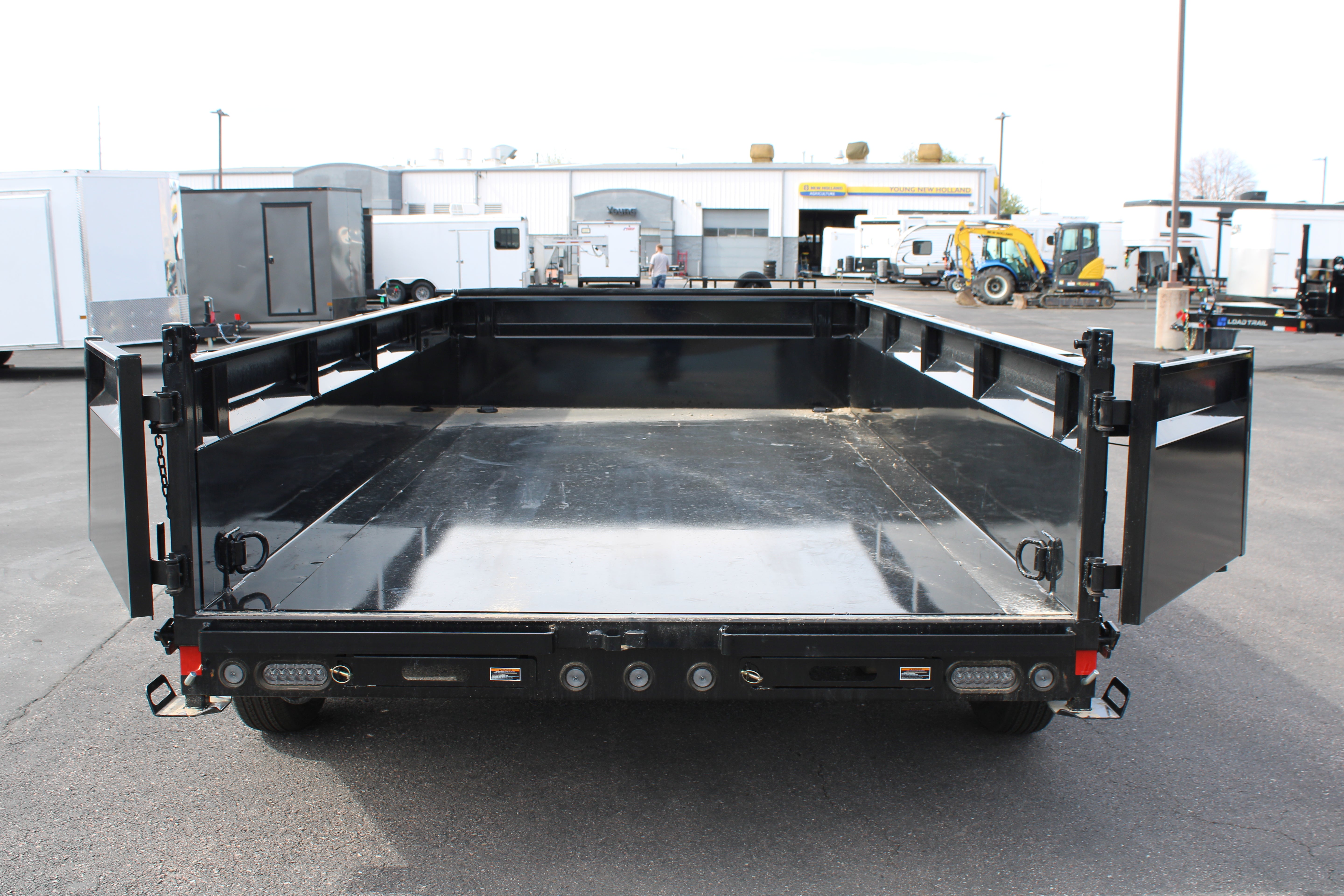LoadTrail 14' Dump Trailer