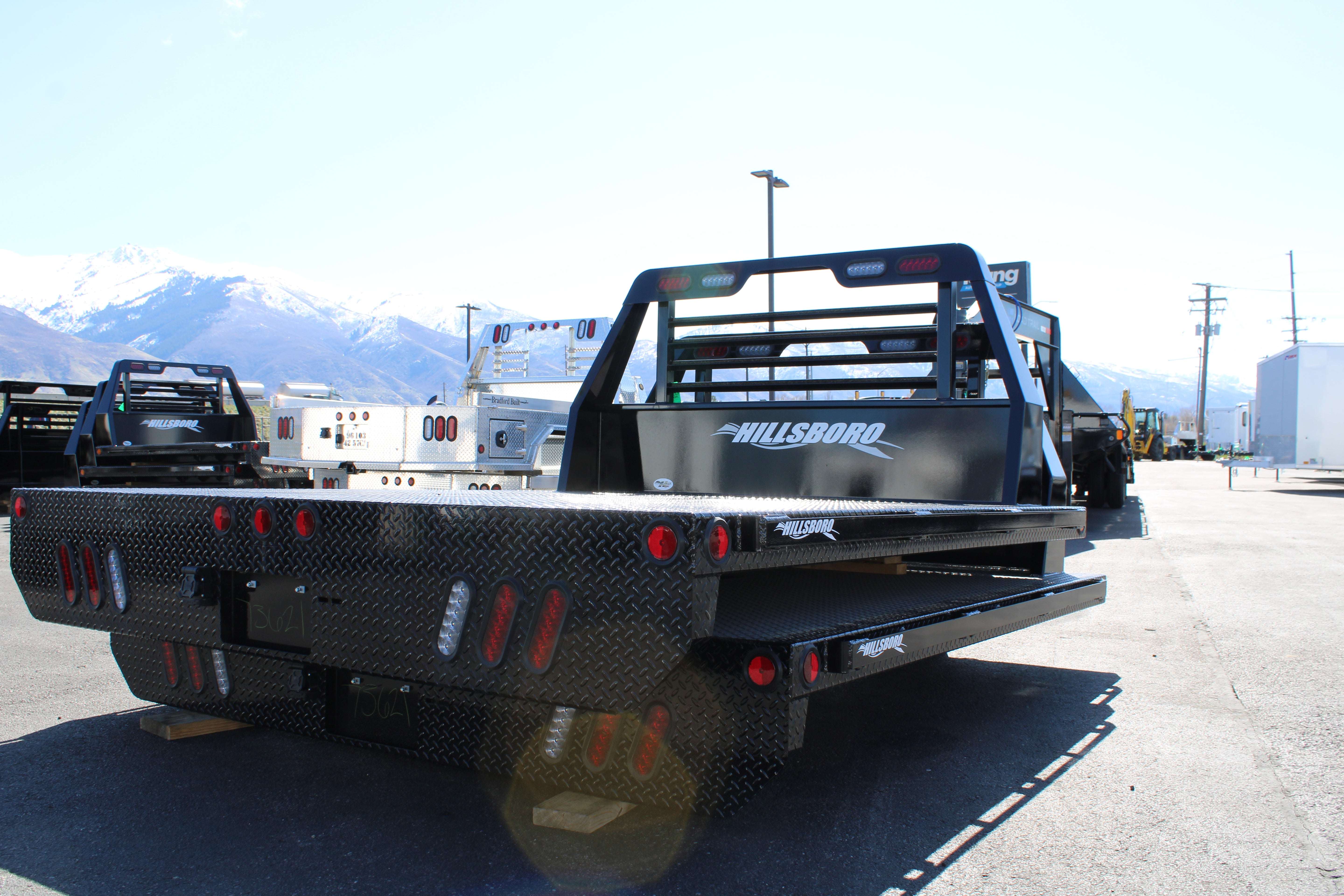 Hillsboro 8 x 11.3 Steel Flatbed Truck Bed