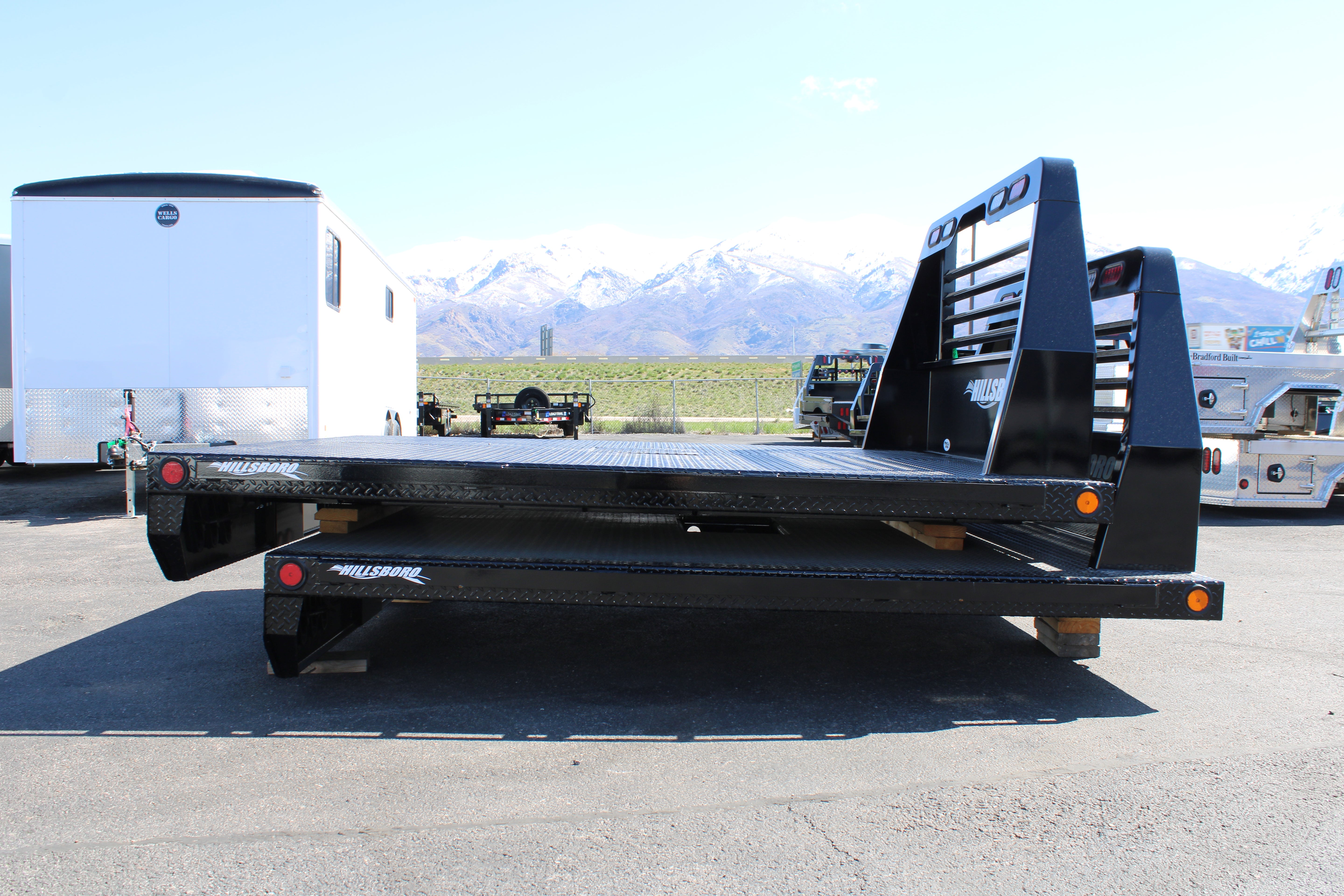 Hillsboro 8 x 11.3 Steel Flatbed Truck Bed
