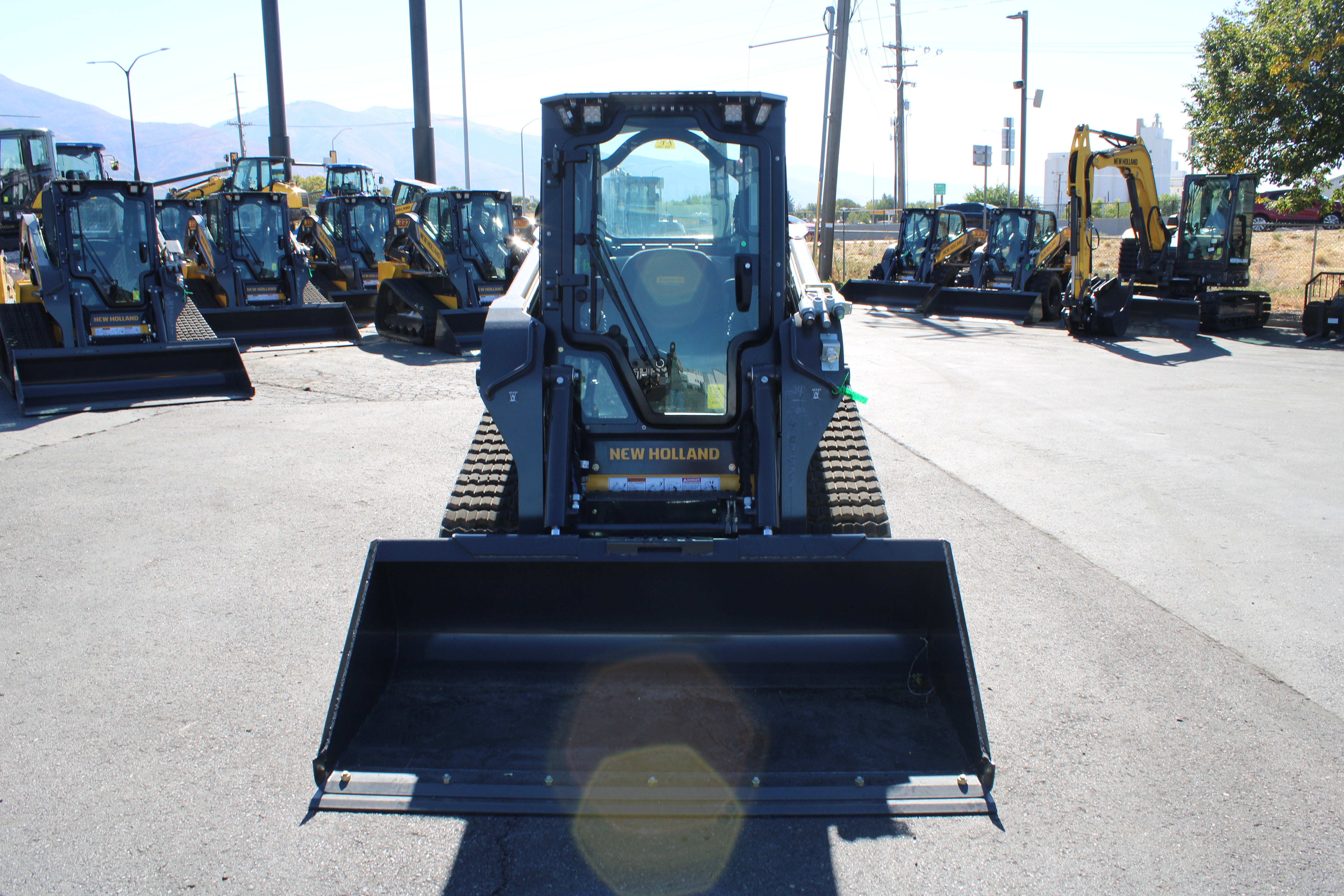 New Holland C330 Trackload Skidsteer